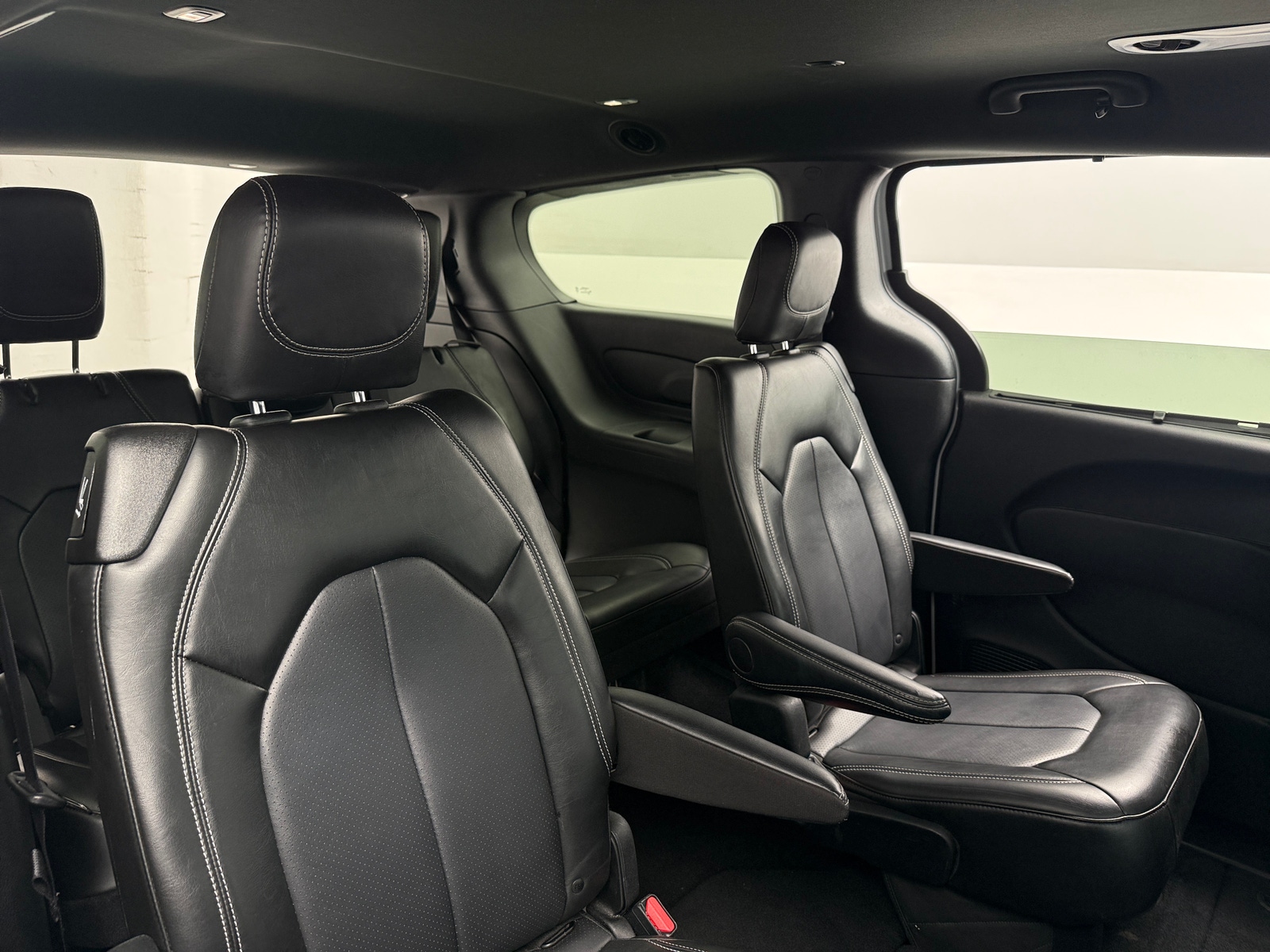 Thumbnail: 2025 Chrysler Pacifica - 5