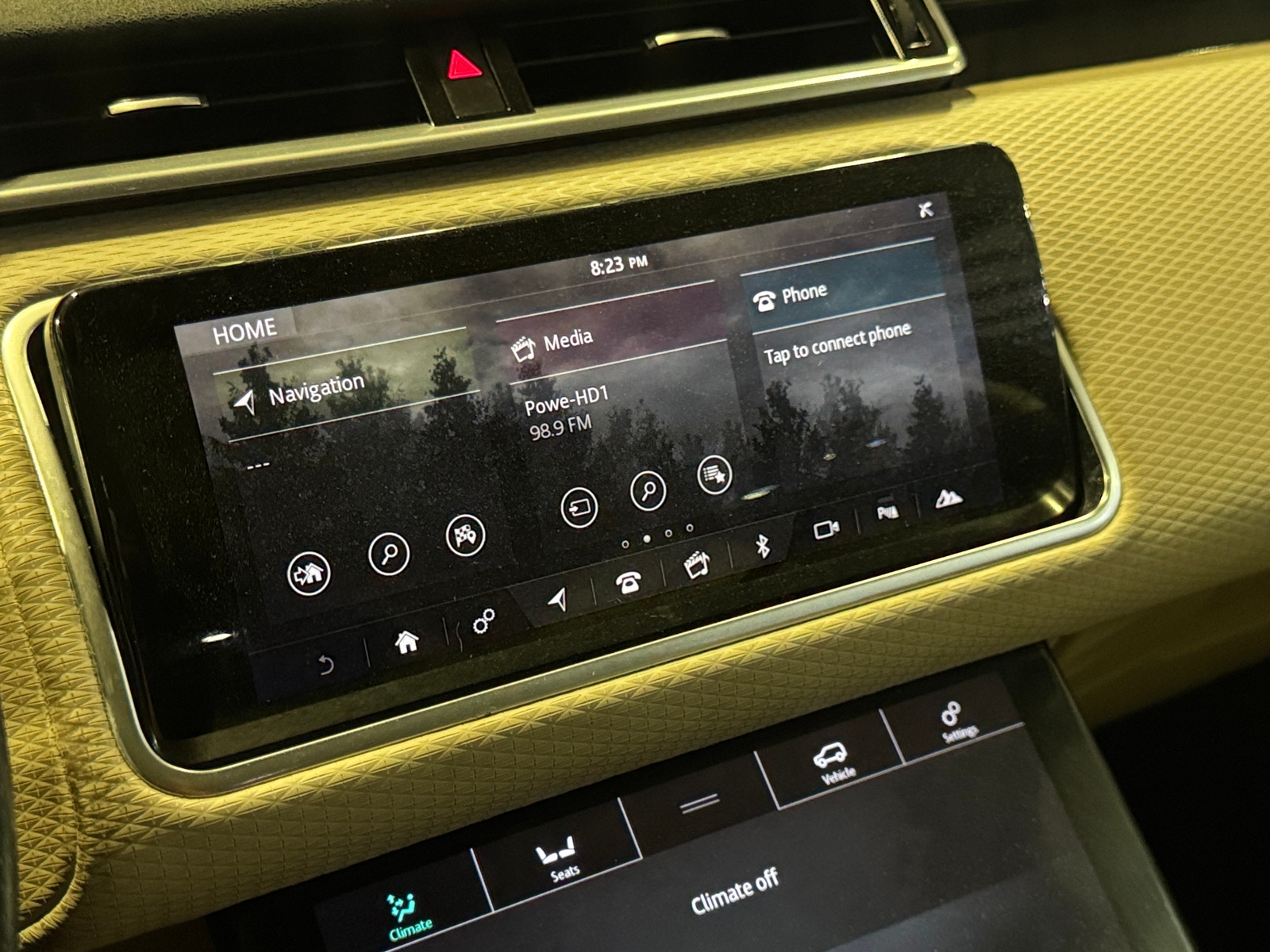 Thumbnail: 2020 Land Rover Range Rover Velar - 3