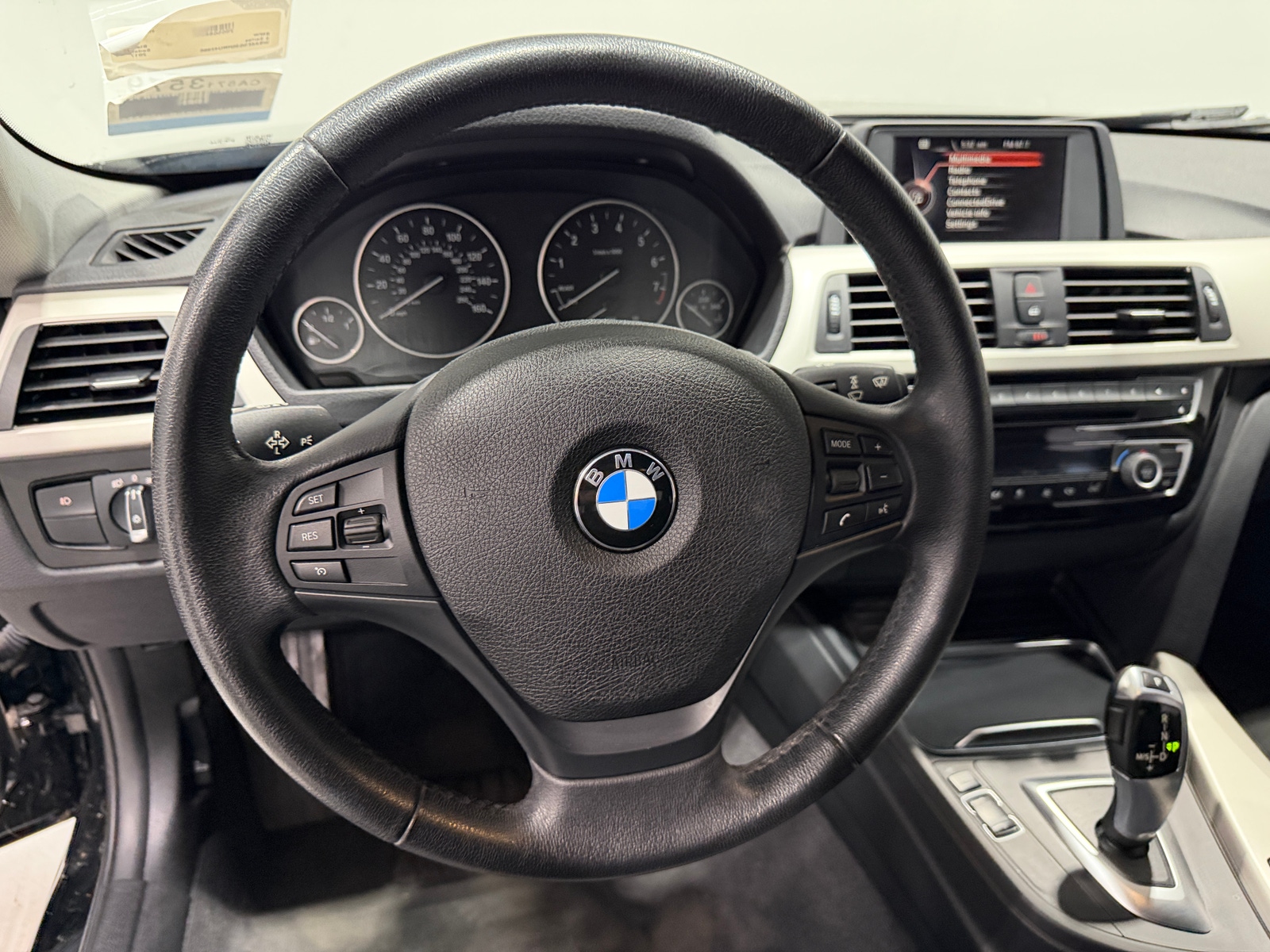 Thumbnail: 2017 BMW 3 Series - 4