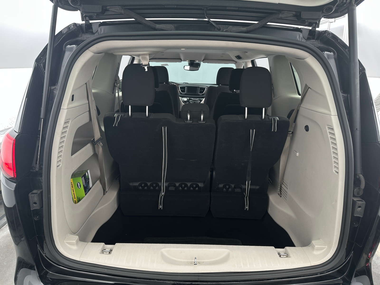 Thumbnail: 2024 Chrysler Voyager - 7