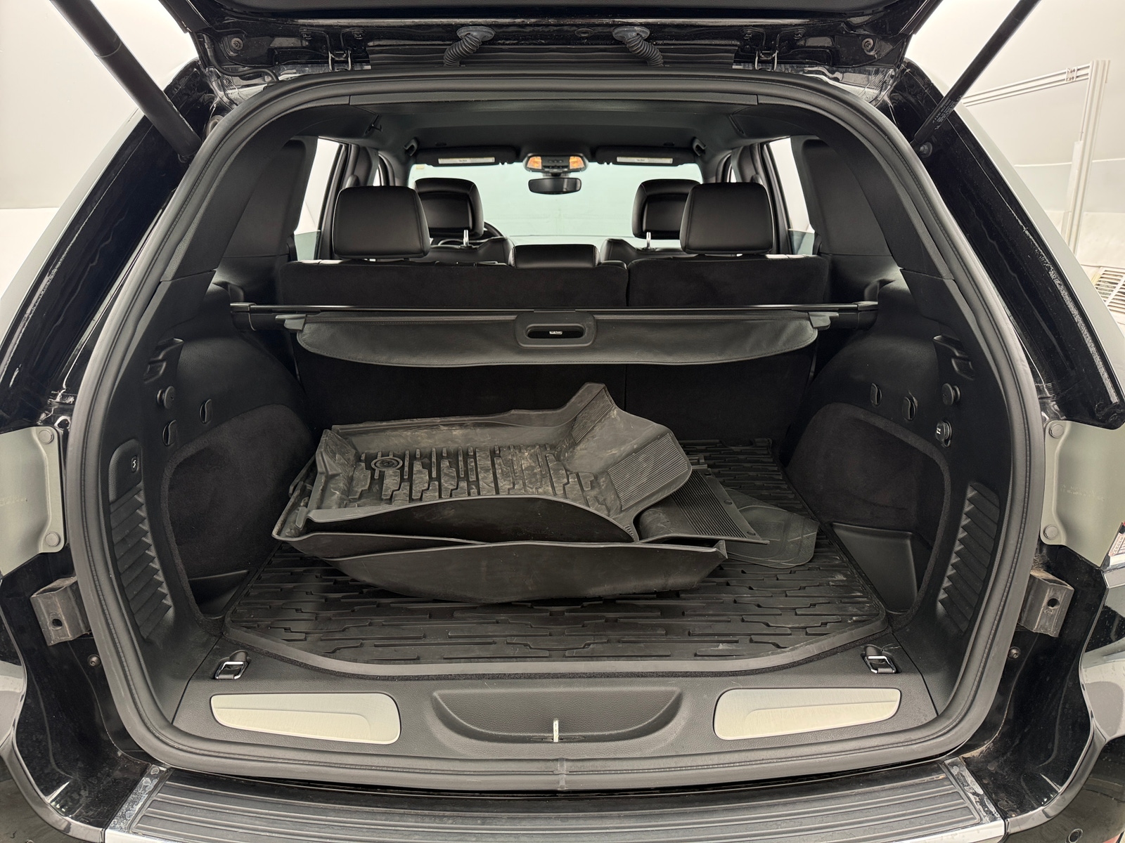 Thumbnail: 2018 Jeep Grand Cherokee - 6
