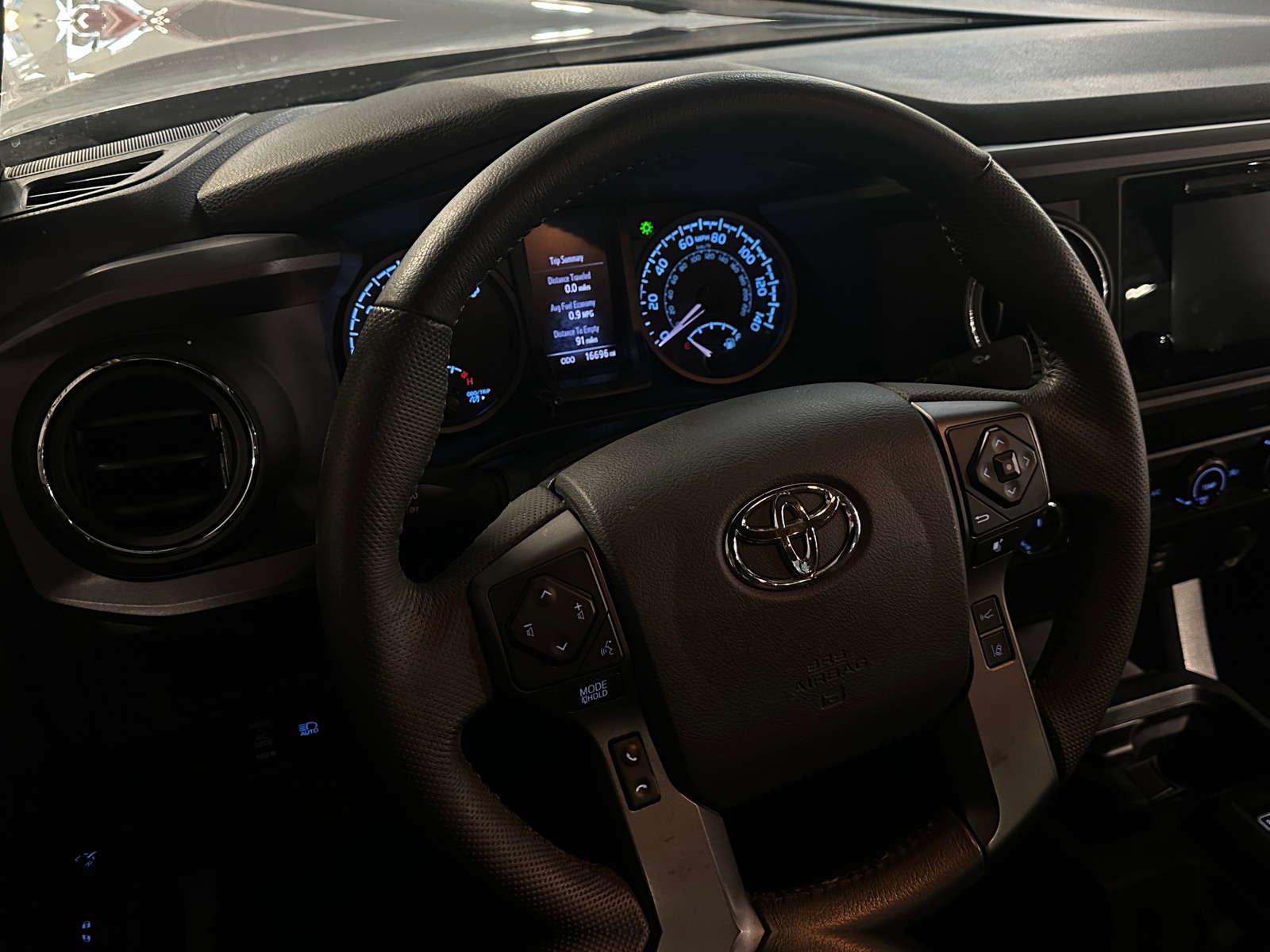 Thumbnail: 2019 Toyota Tacoma - 5