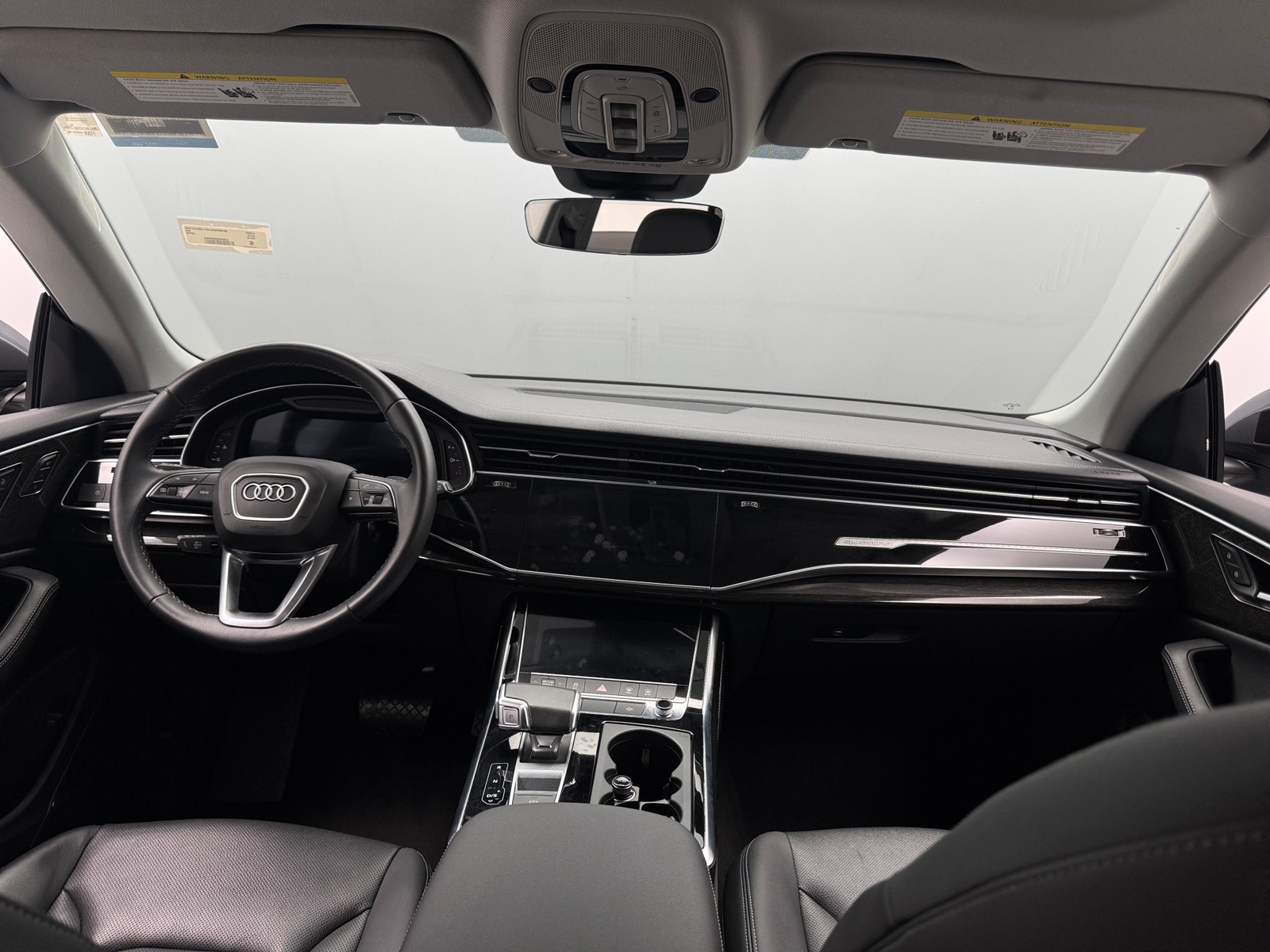 Thumbnail: 2023 Audi Q8 - 2
