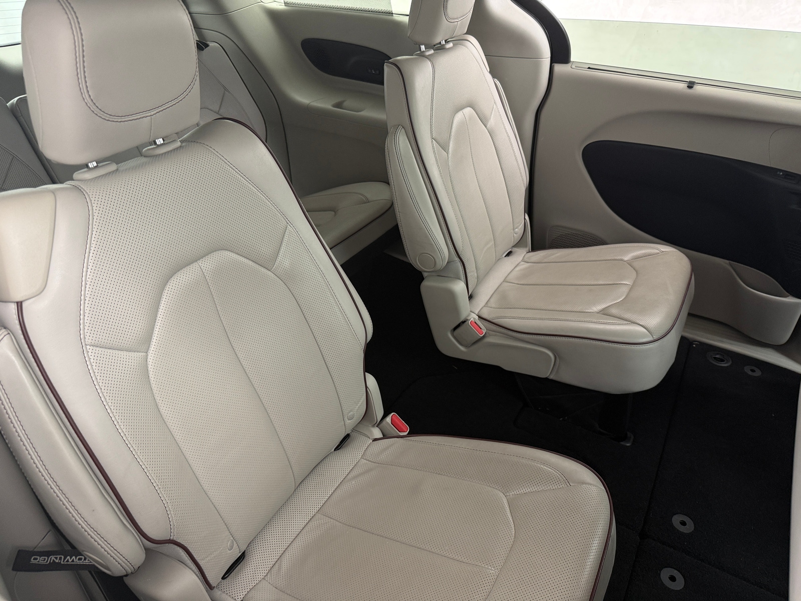 Thumbnail: 2019 Chrysler Pacifica - 5