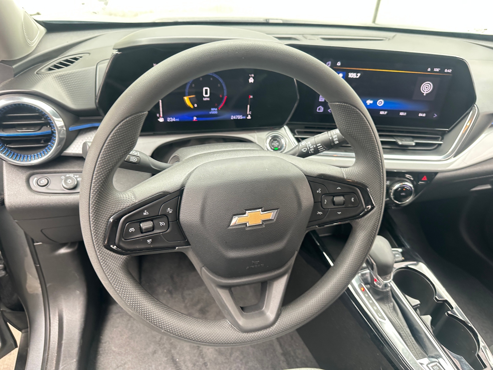 Thumbnail: 2025 Chevrolet Trax - 5