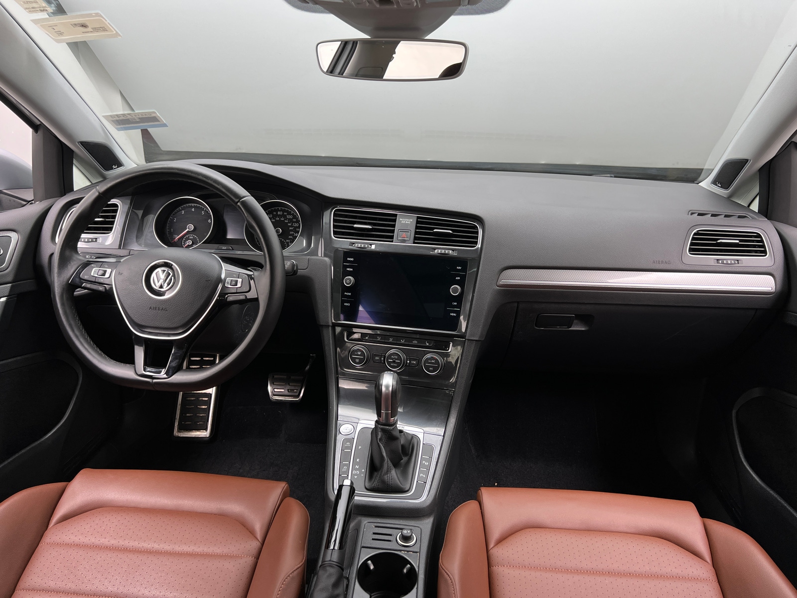 Thumbnail: 2018 Volkswagen Golf - 2