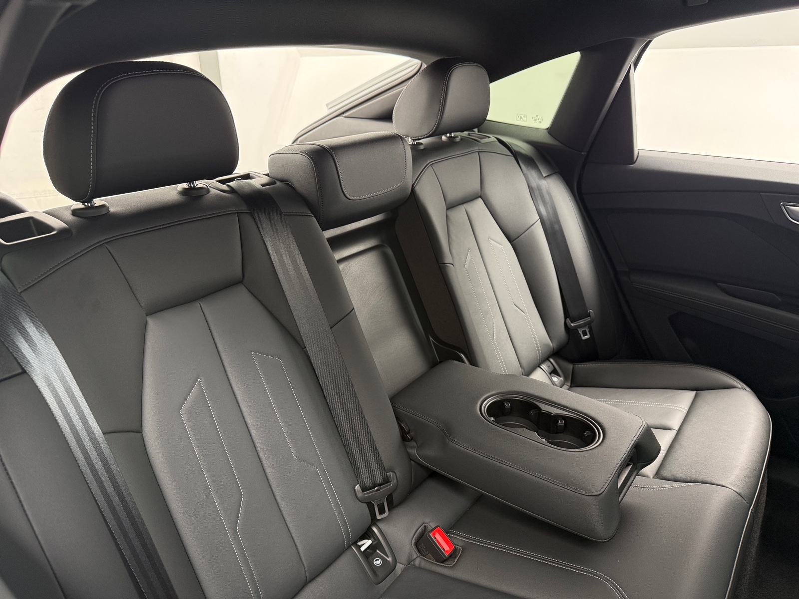 Thumbnail: 2025 Audi Q4 e-tron - 5