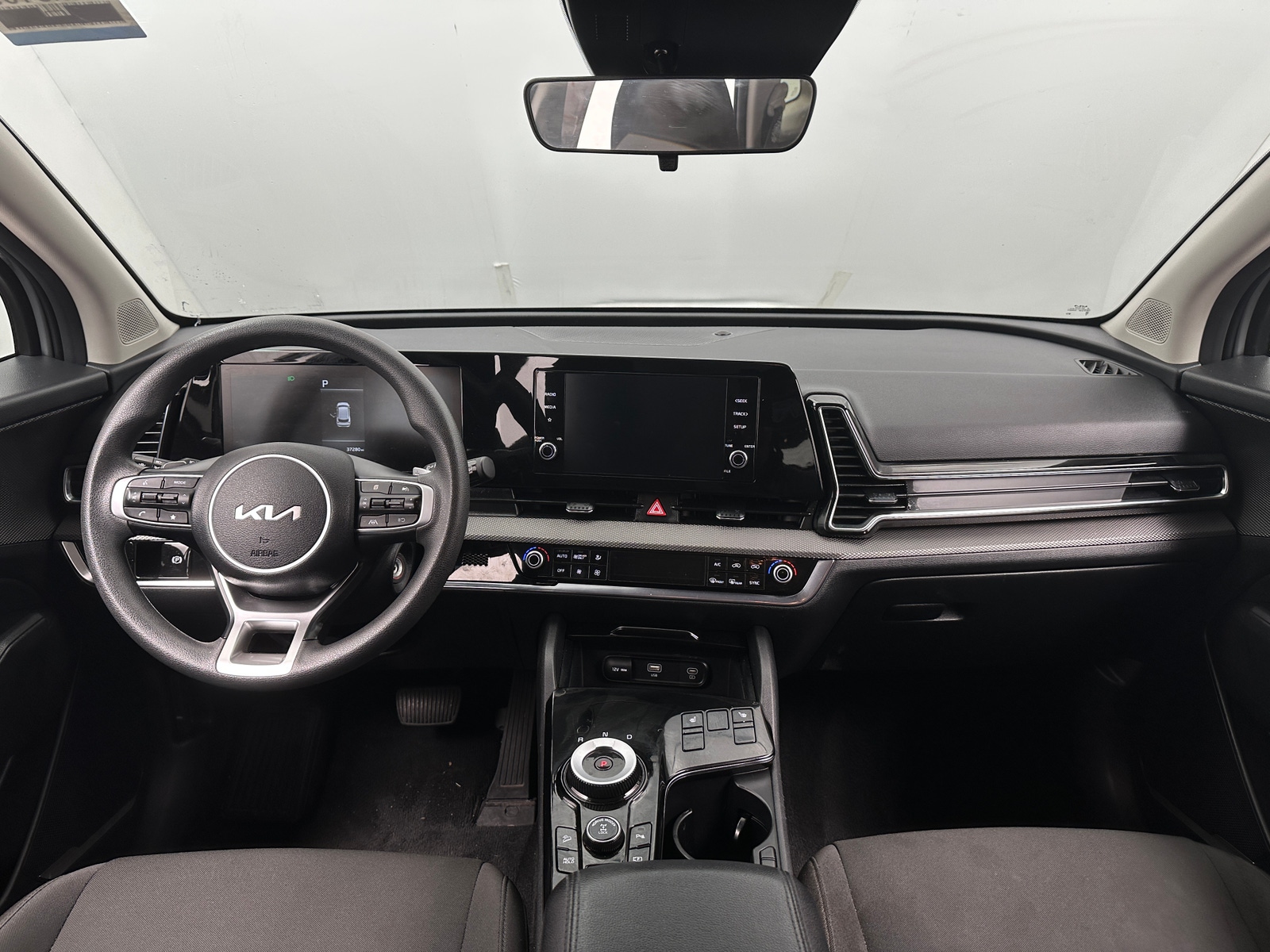 Thumbnail: 2023 Kia Sportage - 3