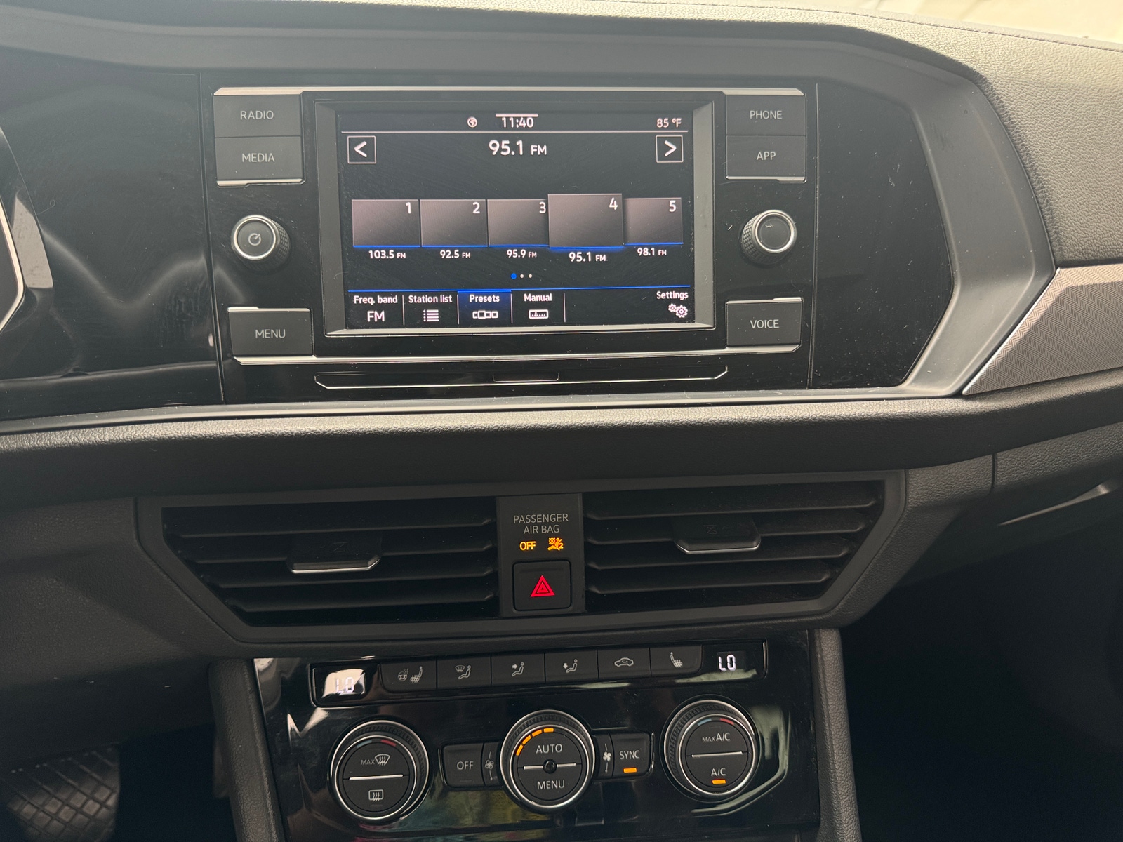 Thumbnail: 2020 Volkswagen Jetta - 3