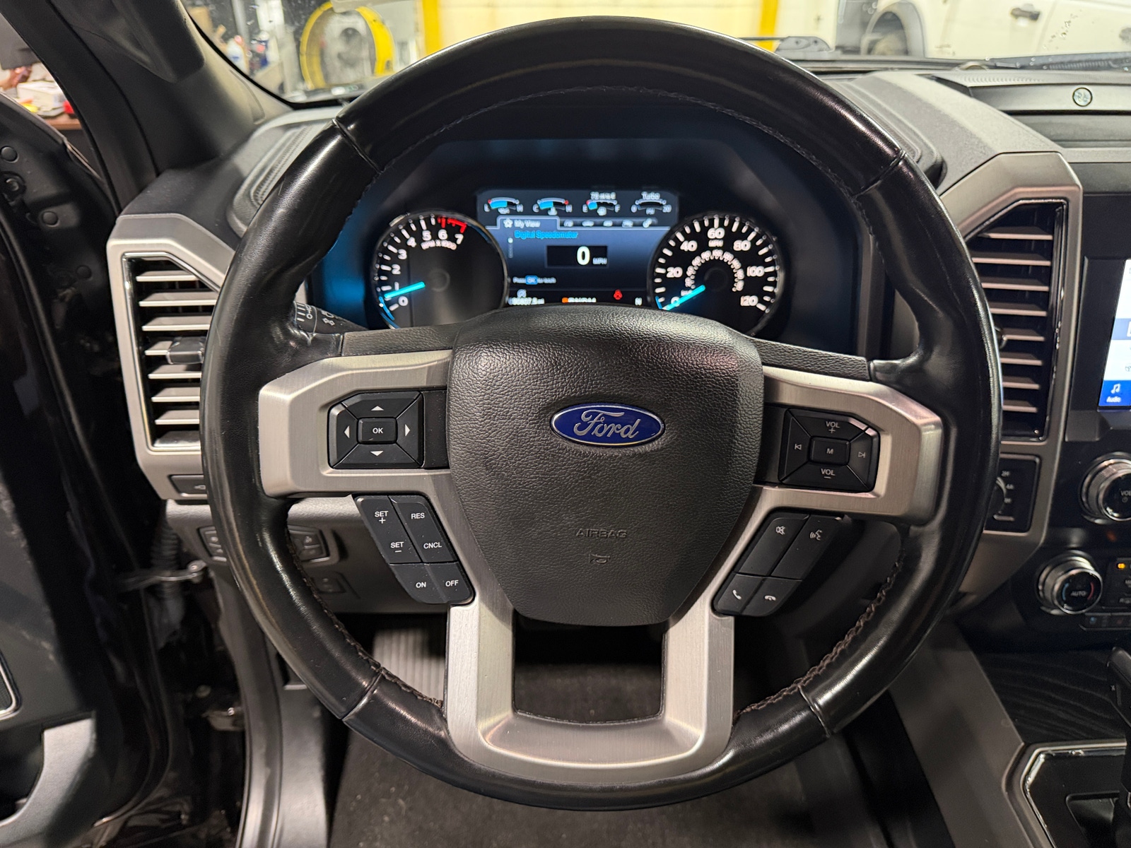 Thumbnail: 2019 Ford Econoline - 4