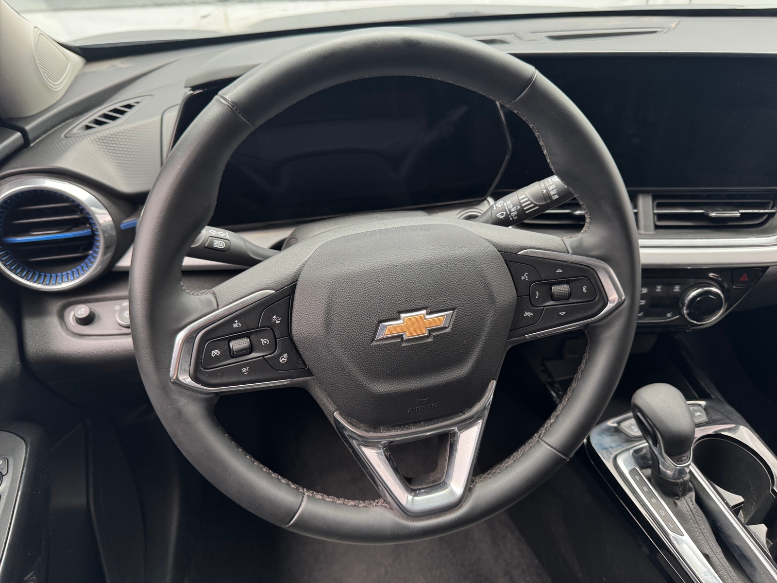 Thumbnail: 2025 Chevrolet Trax - 4