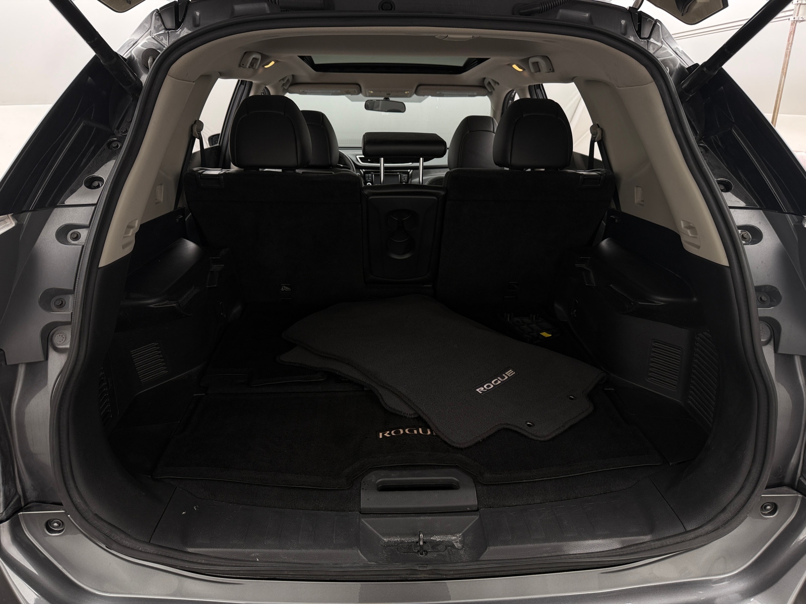 Thumbnail: 2016 Nissan Rogue - 6
