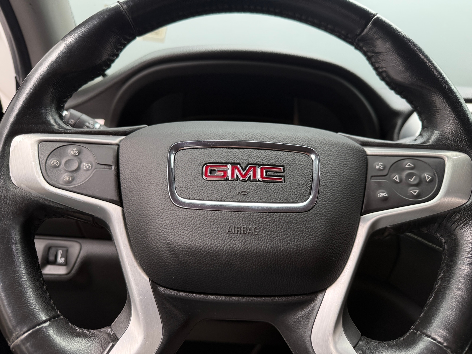 Thumbnail: 2017 GMC Acadia - 5