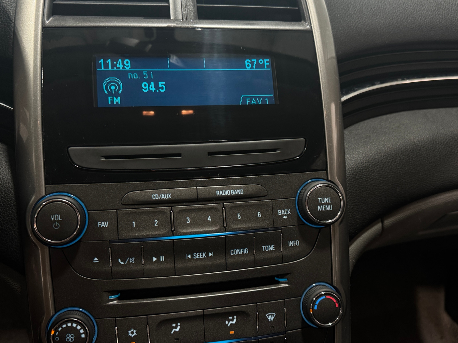 Thumbnail: 2013 Chevrolet Malibu - 4