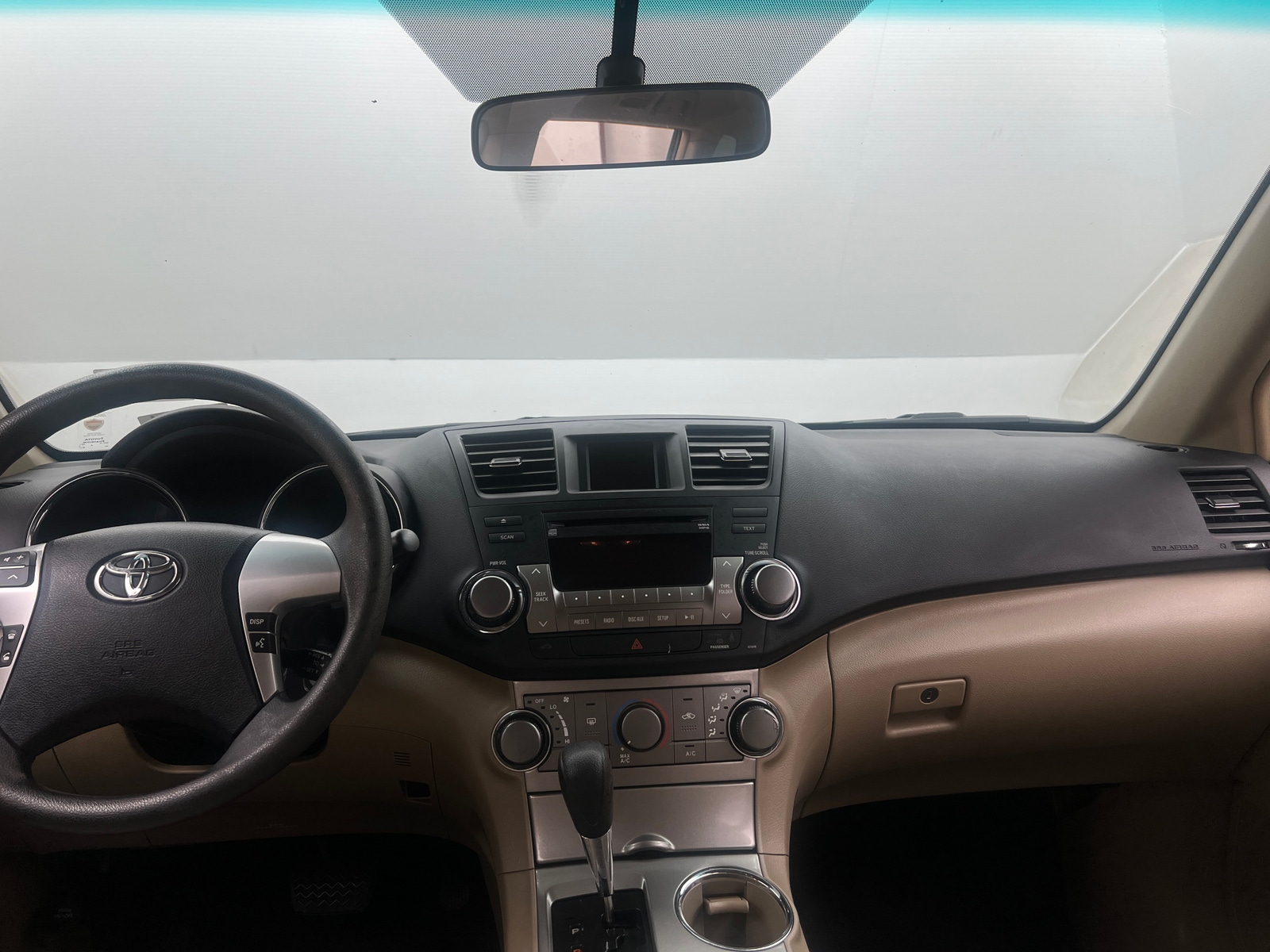 Thumbnail: 2012 Toyota Highlander - 3