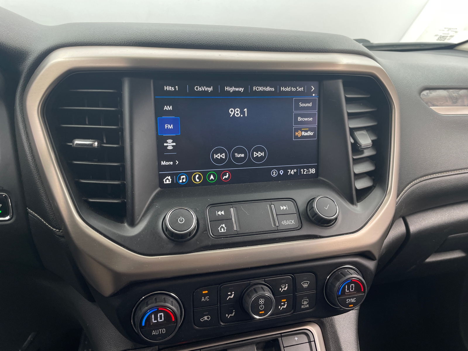 Thumbnail: 2021 GMC Acadia - 3