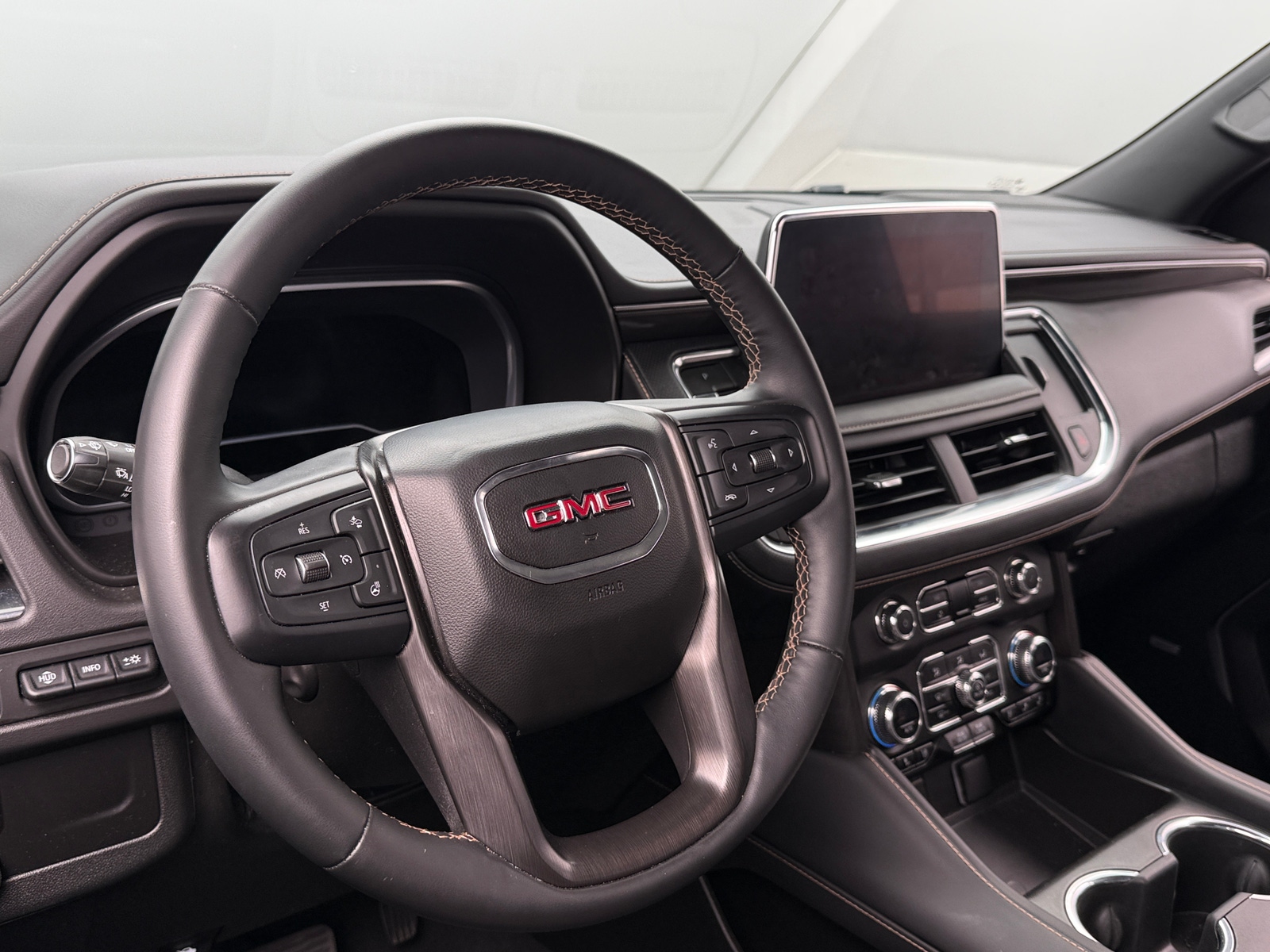 Thumbnail: 2023 GMC Yukon - 4