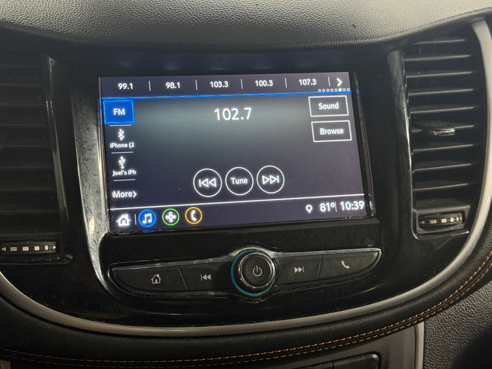 Thumbnail: 2019 Chevrolet Trax - 4