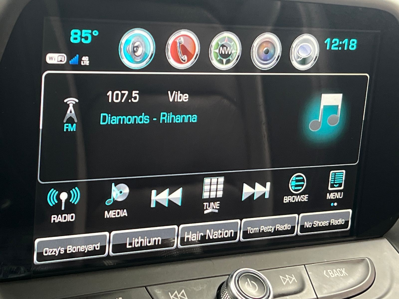 Thumbnail: 2018 Chevrolet Camaro - 3