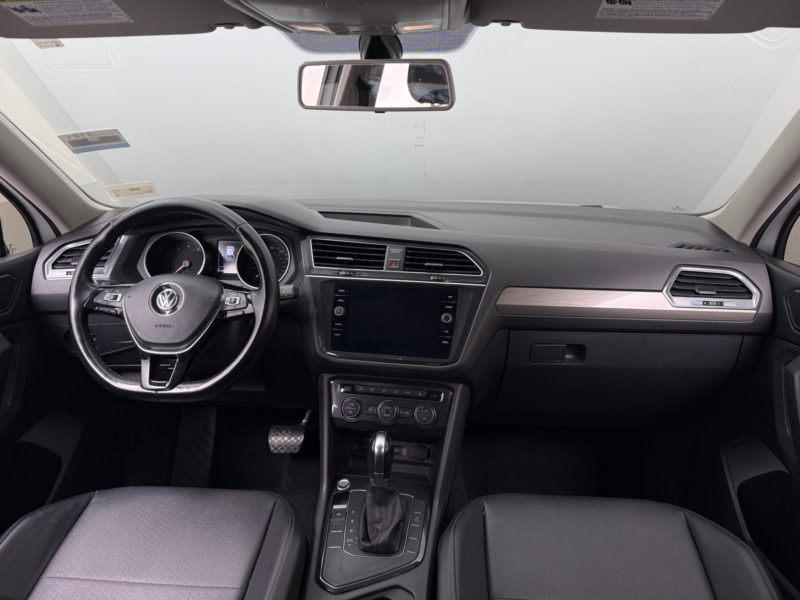 Thumbnail: 2018 Volkswagen Tiguan - 2