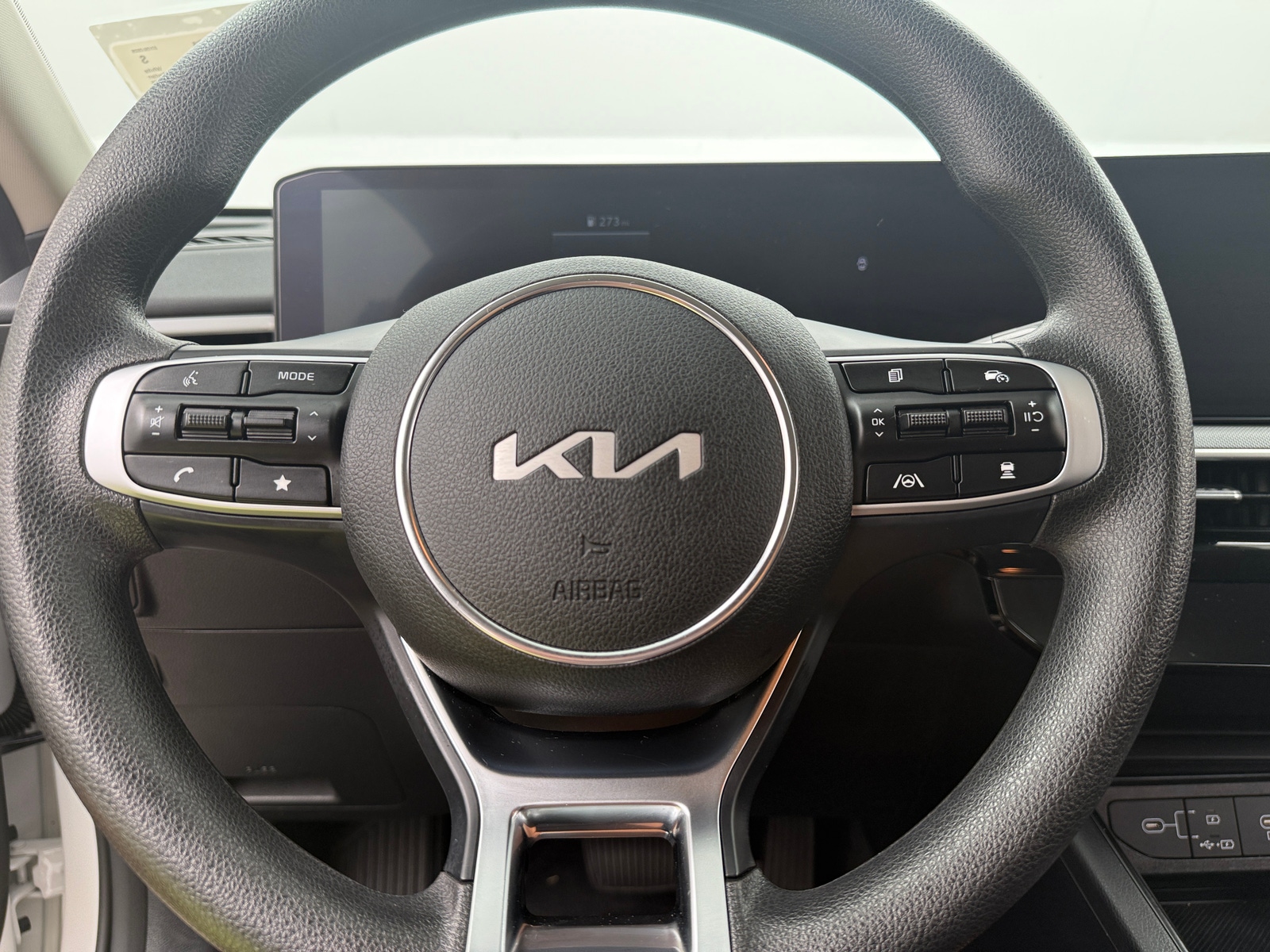 Thumbnail: 2025 Kia K5 - 5