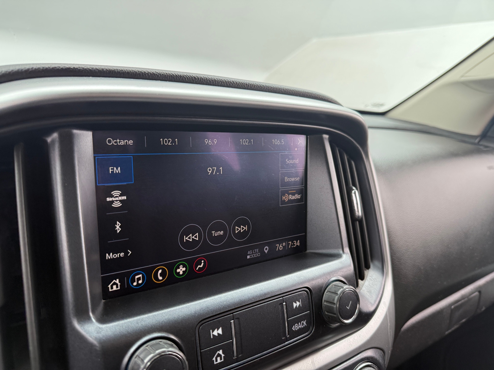 Thumbnail: 2019 Chevrolet Colorado - 3