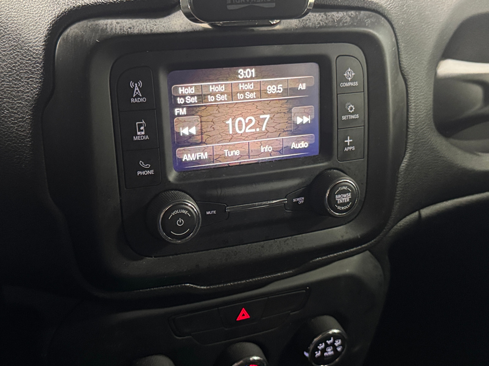 Thumbnail: 2019 Jeep Renegade - 4