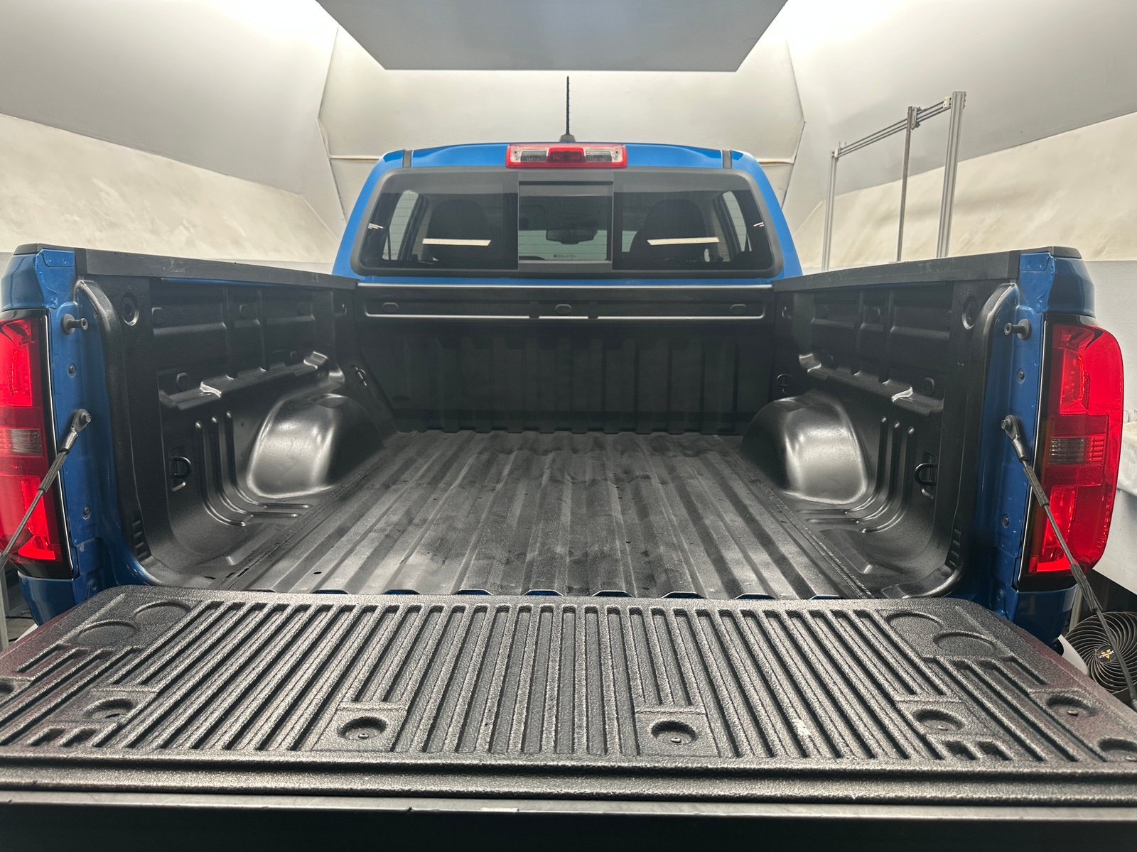 Thumbnail: 2021 Chevrolet Colorado - 6