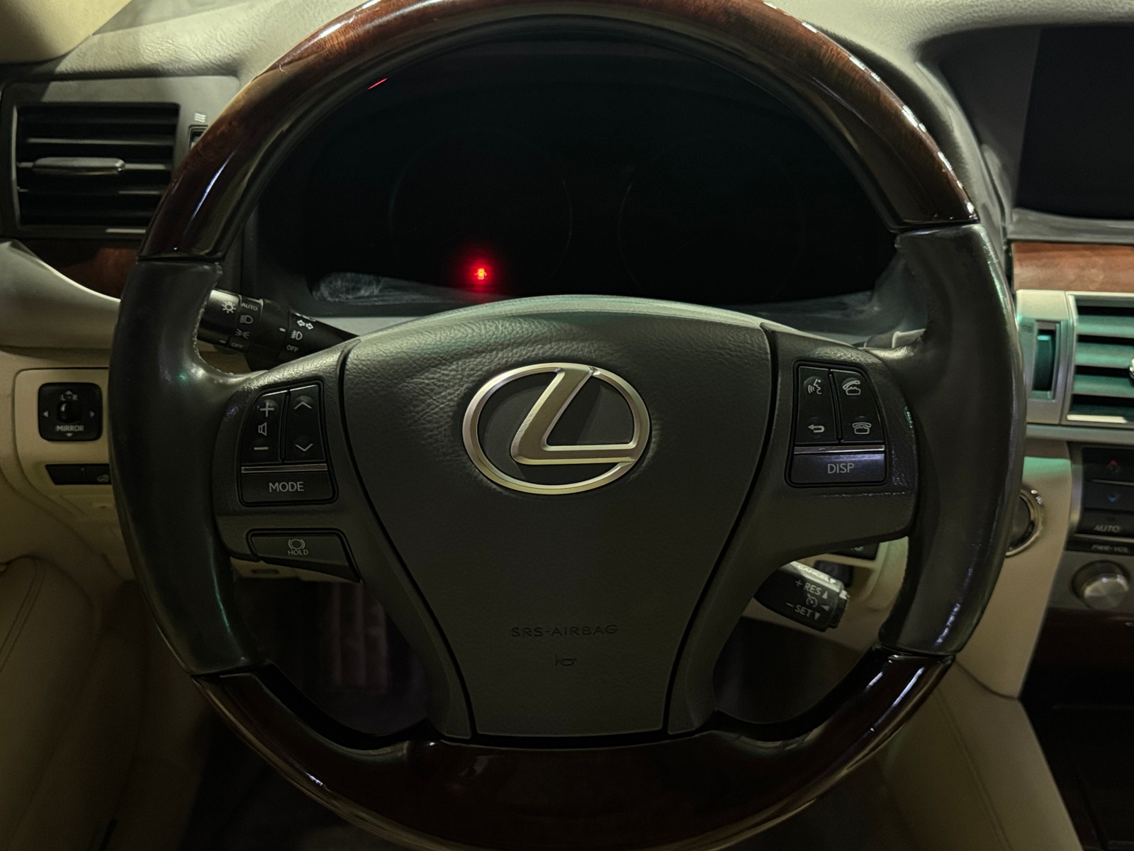 Thumbnail: 2013 Lexus LS - 4