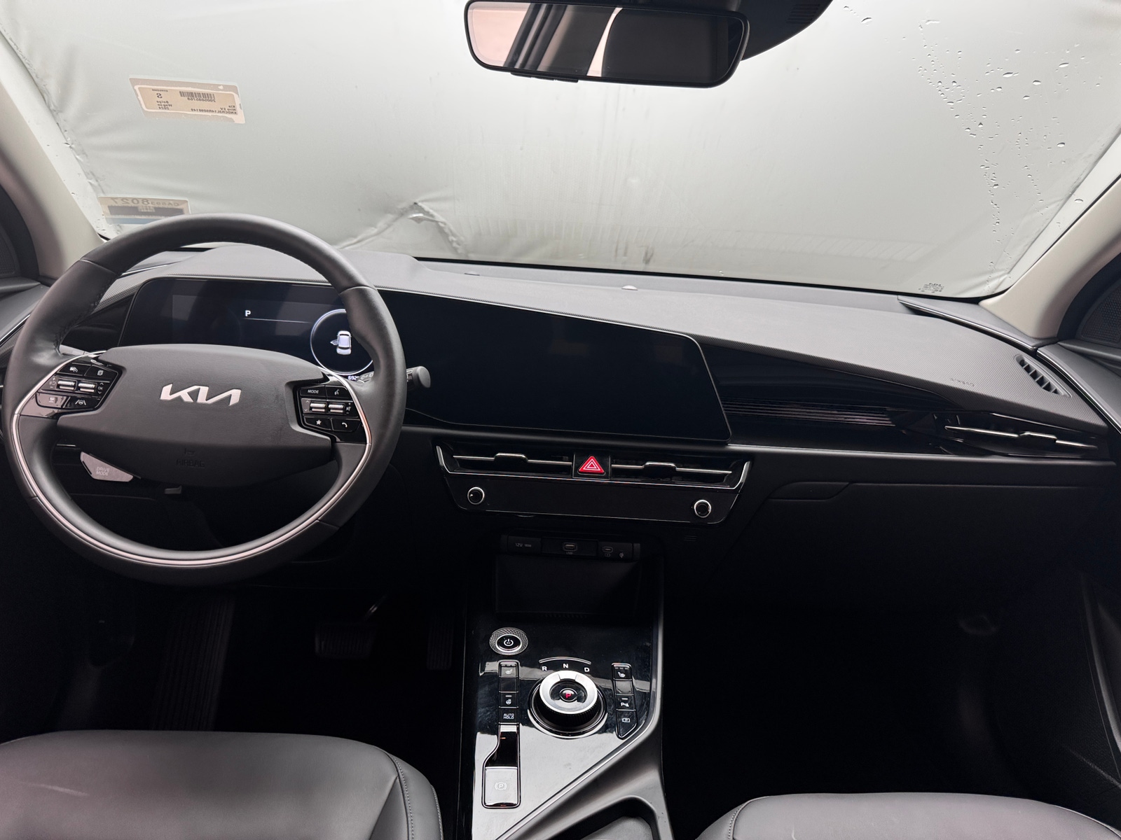 Thumbnail: 2024 Kia Niro - 3