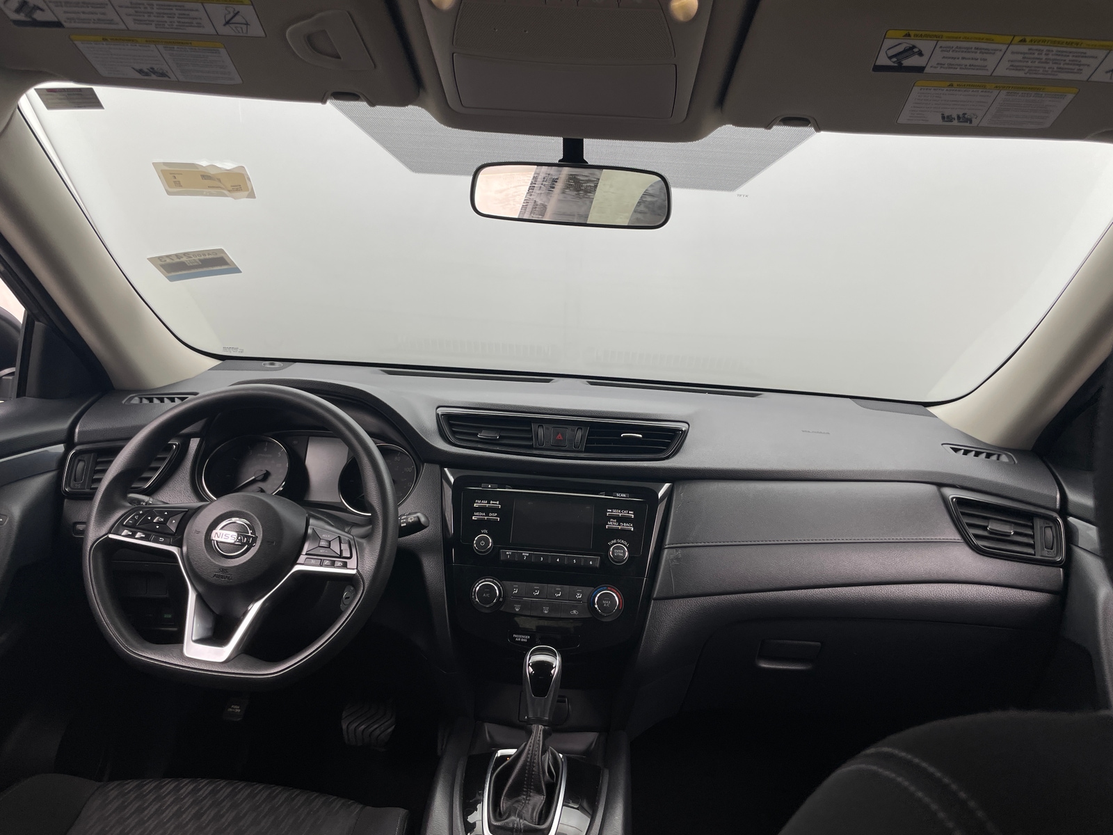 Thumbnail: 2017 Nissan Rogue - 3