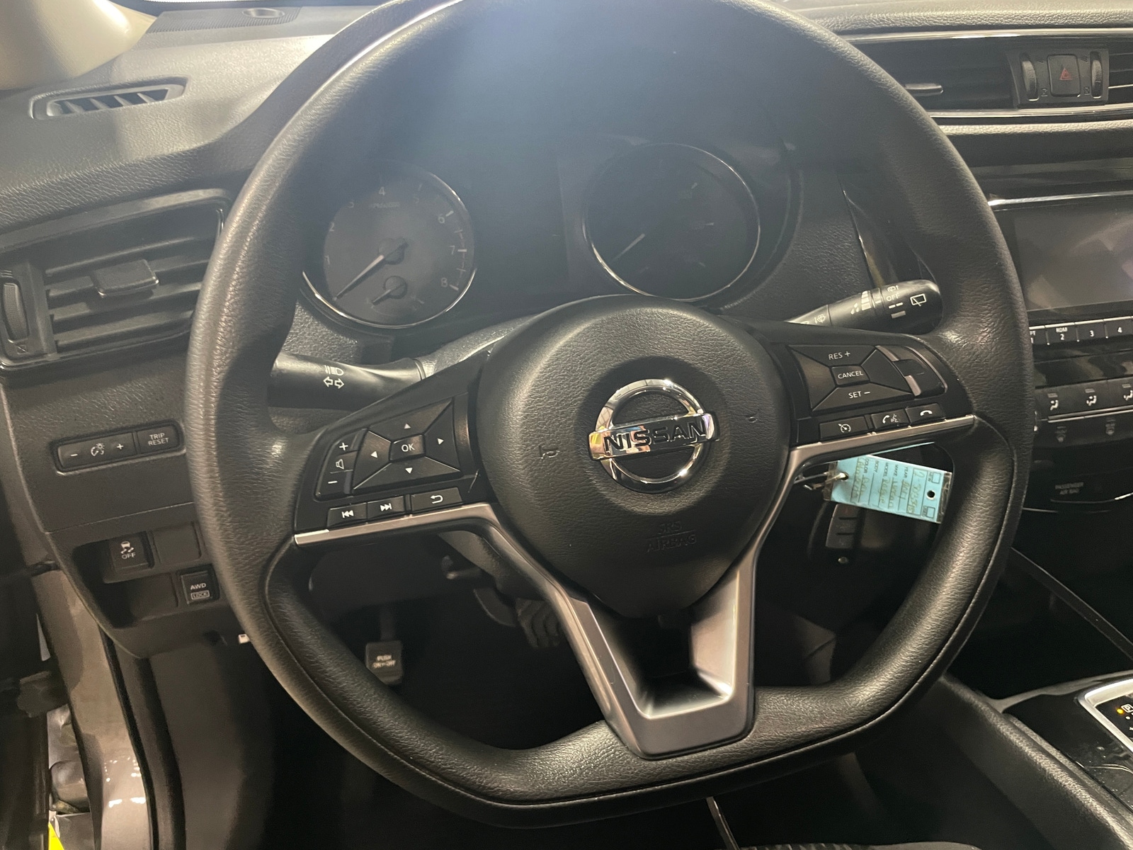 Thumbnail: 2017 Nissan Rogue - 5