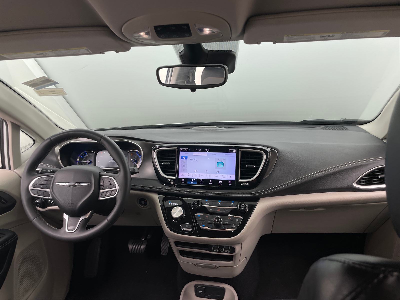 Thumbnail: 2023 Chrysler Pacifica - 2