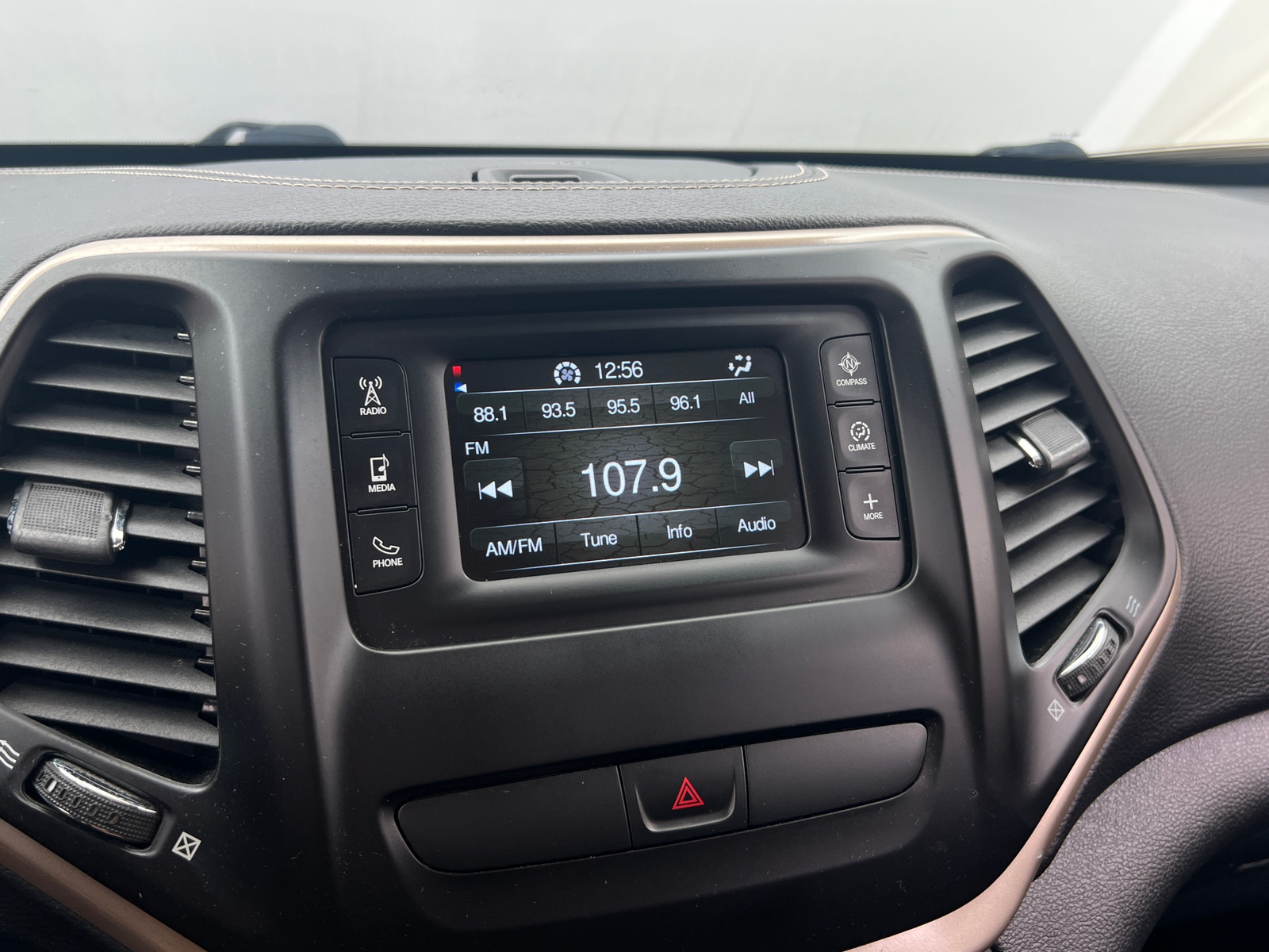 Thumbnail: 2015 Jeep Cherokee - 4