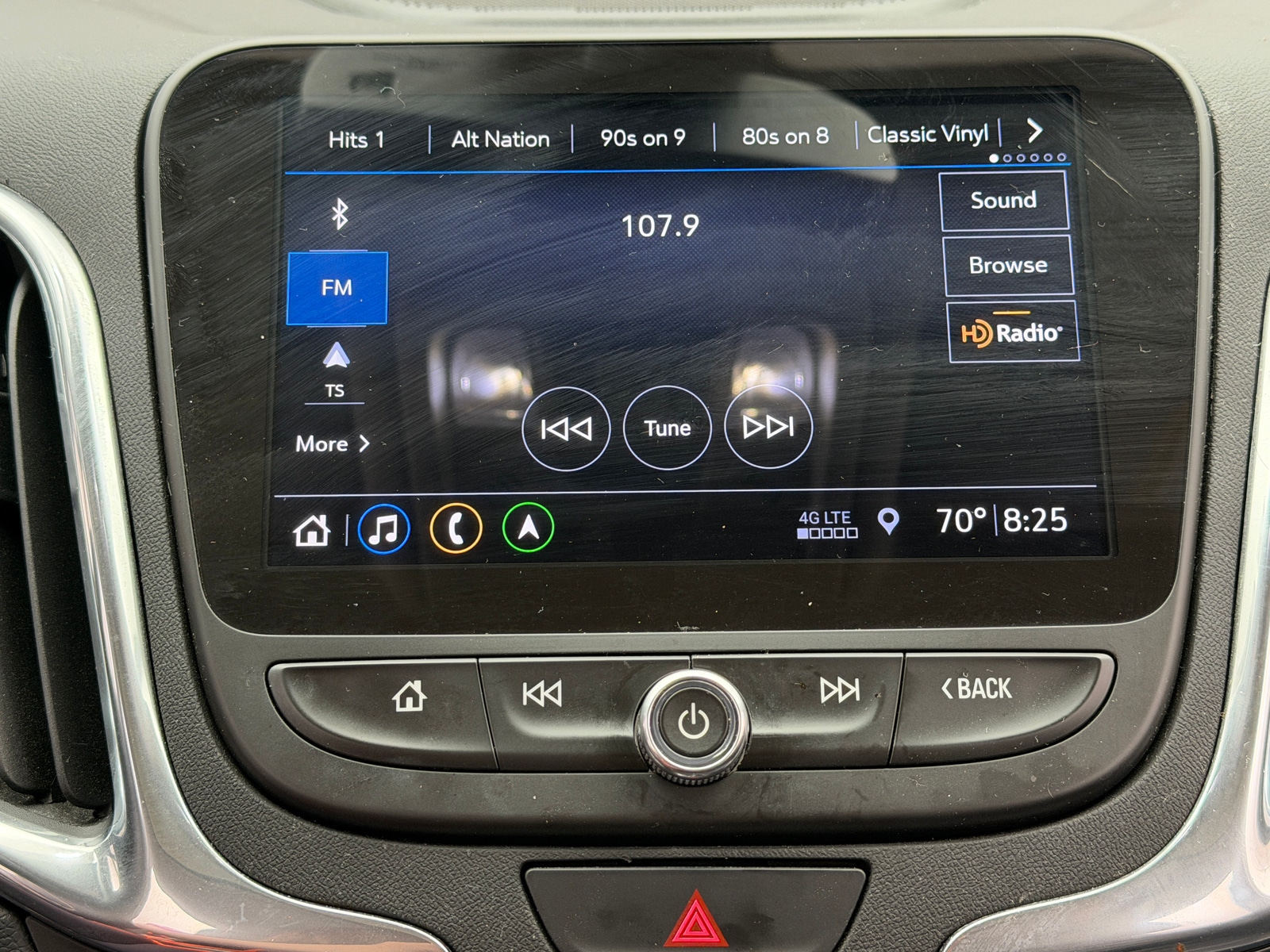Thumbnail: 2020 Chevrolet Equinox - 3