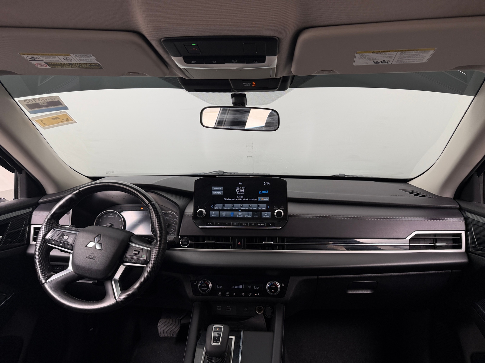 Thumbnail: 2024 Mitsubishi Outlander - 2