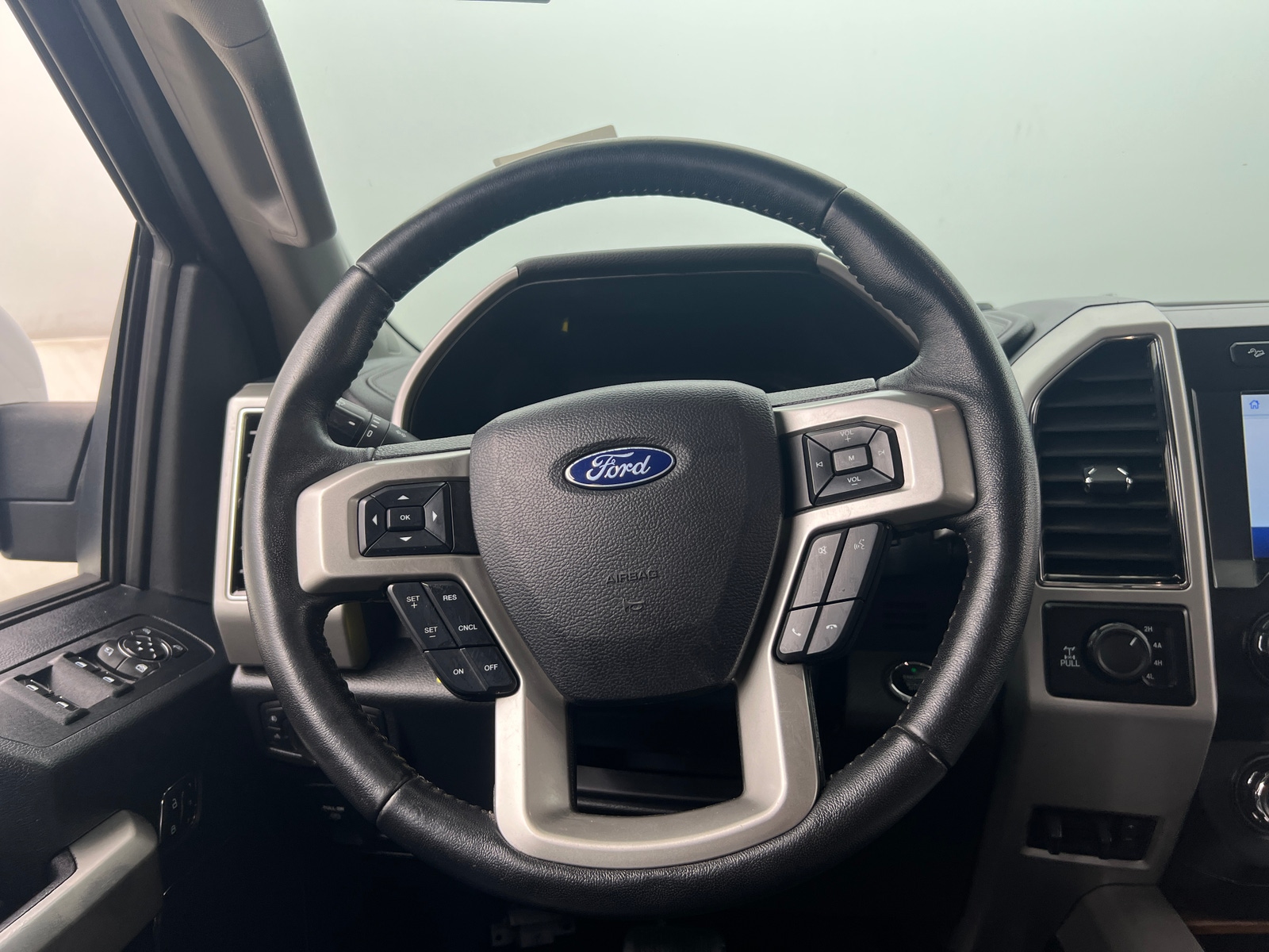 Thumbnail: 2020 Ford Econoline - 4