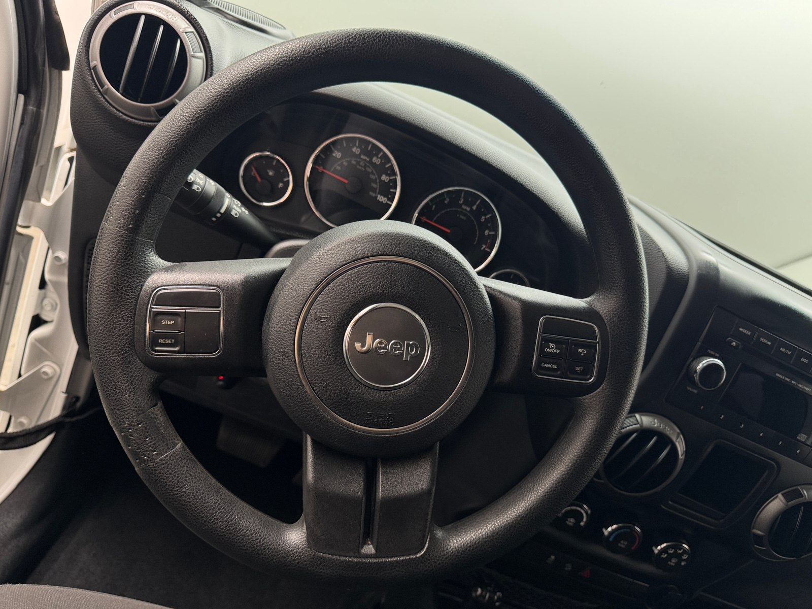 Thumbnail: 2017 Jeep Wrangler - 5