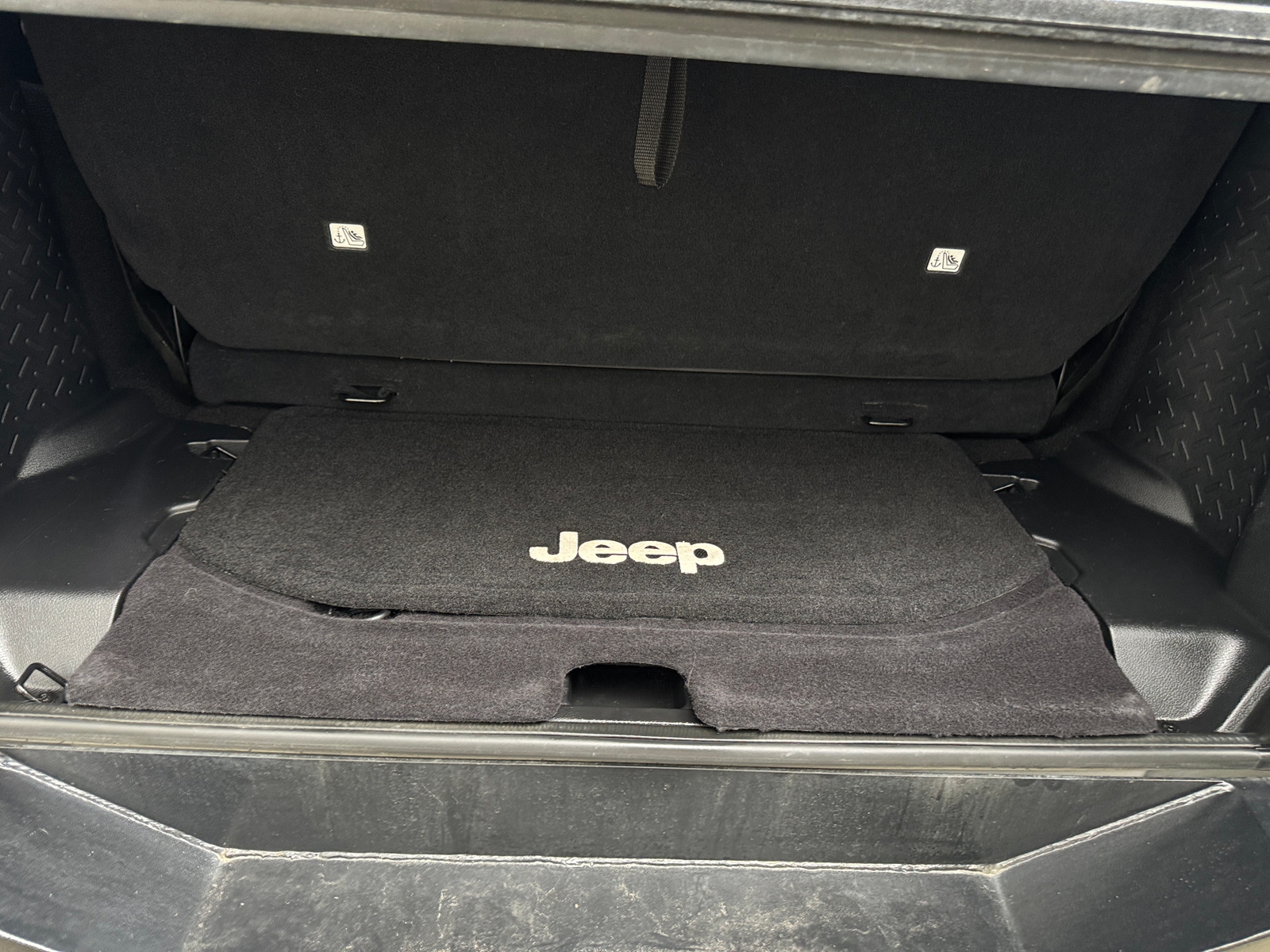 Thumbnail: 2017 Jeep Wrangler - 7