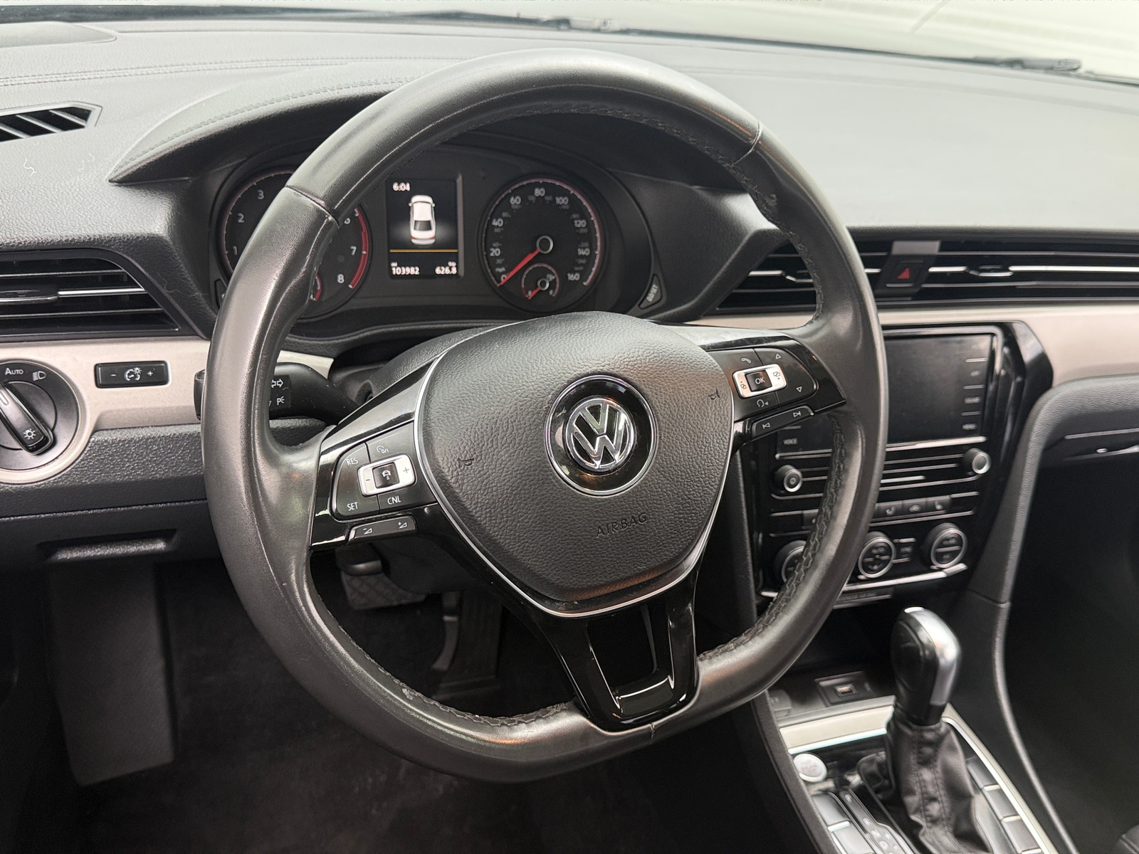 Thumbnail: 2022 Volkswagen Passat - 4