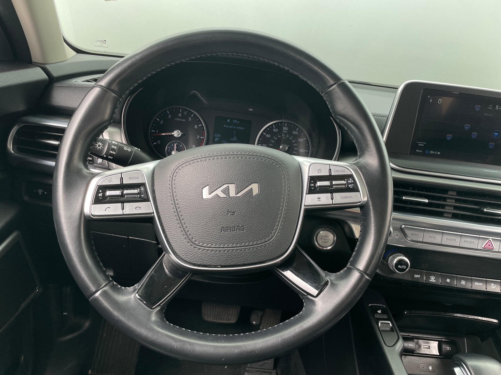 Thumbnail: 2022 Kia Telluride - 4
