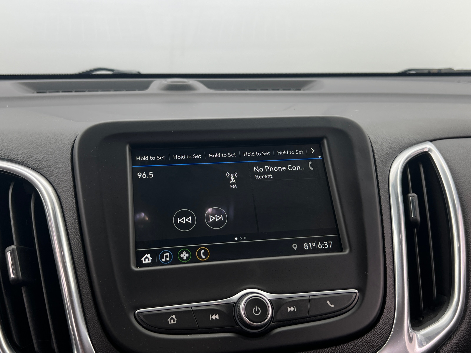 Thumbnail: 2019 Chevrolet Equinox - 4
