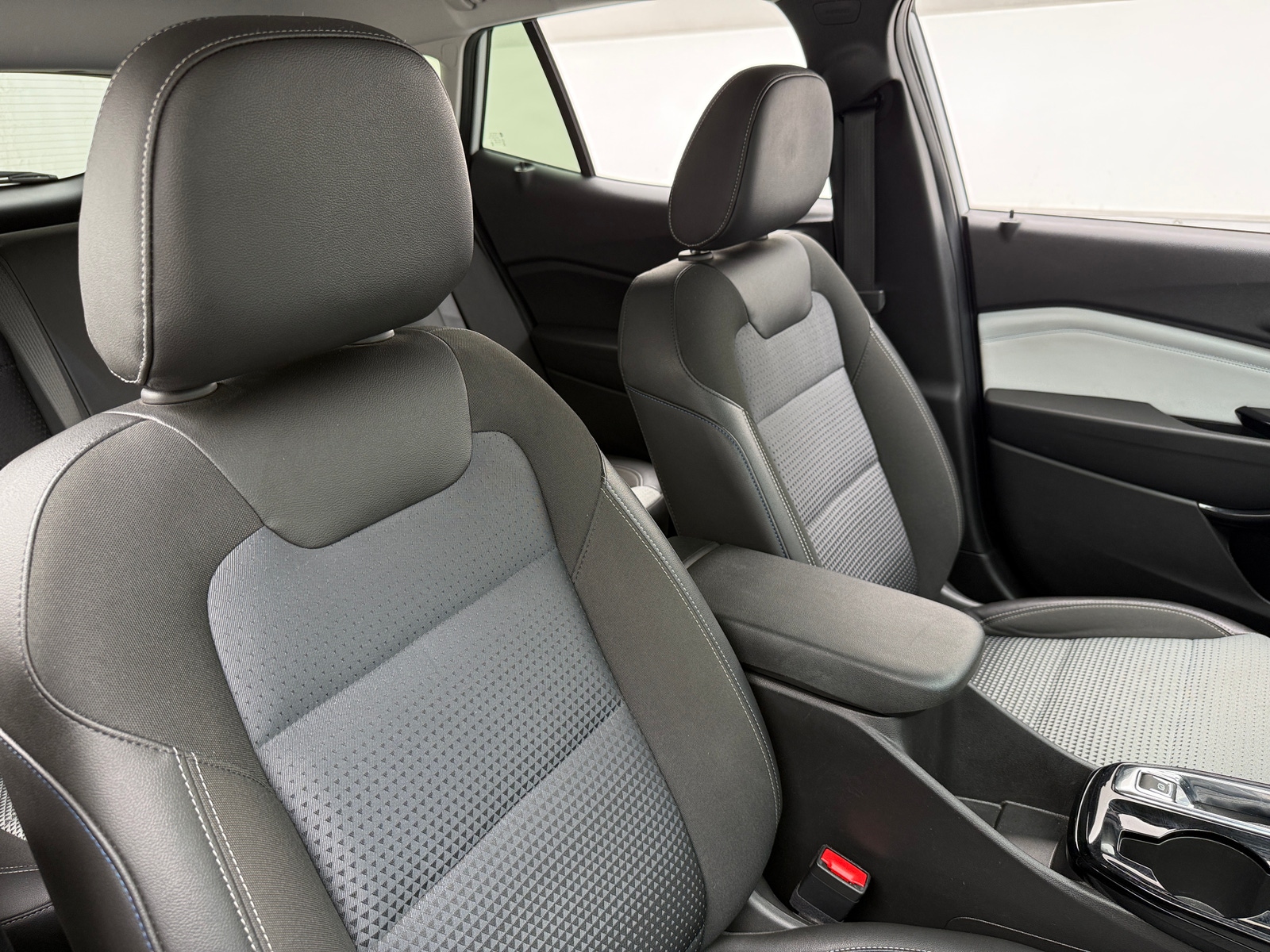 Thumbnail: 2025 Chevrolet Trax - 2