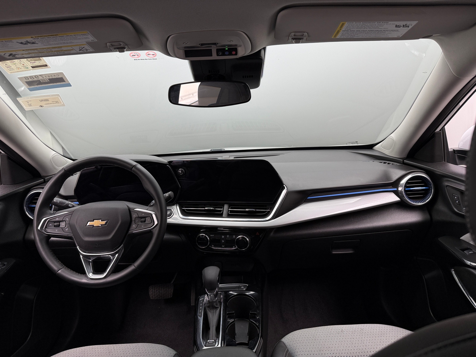 Thumbnail: 2025 Chevrolet Trax - 3
