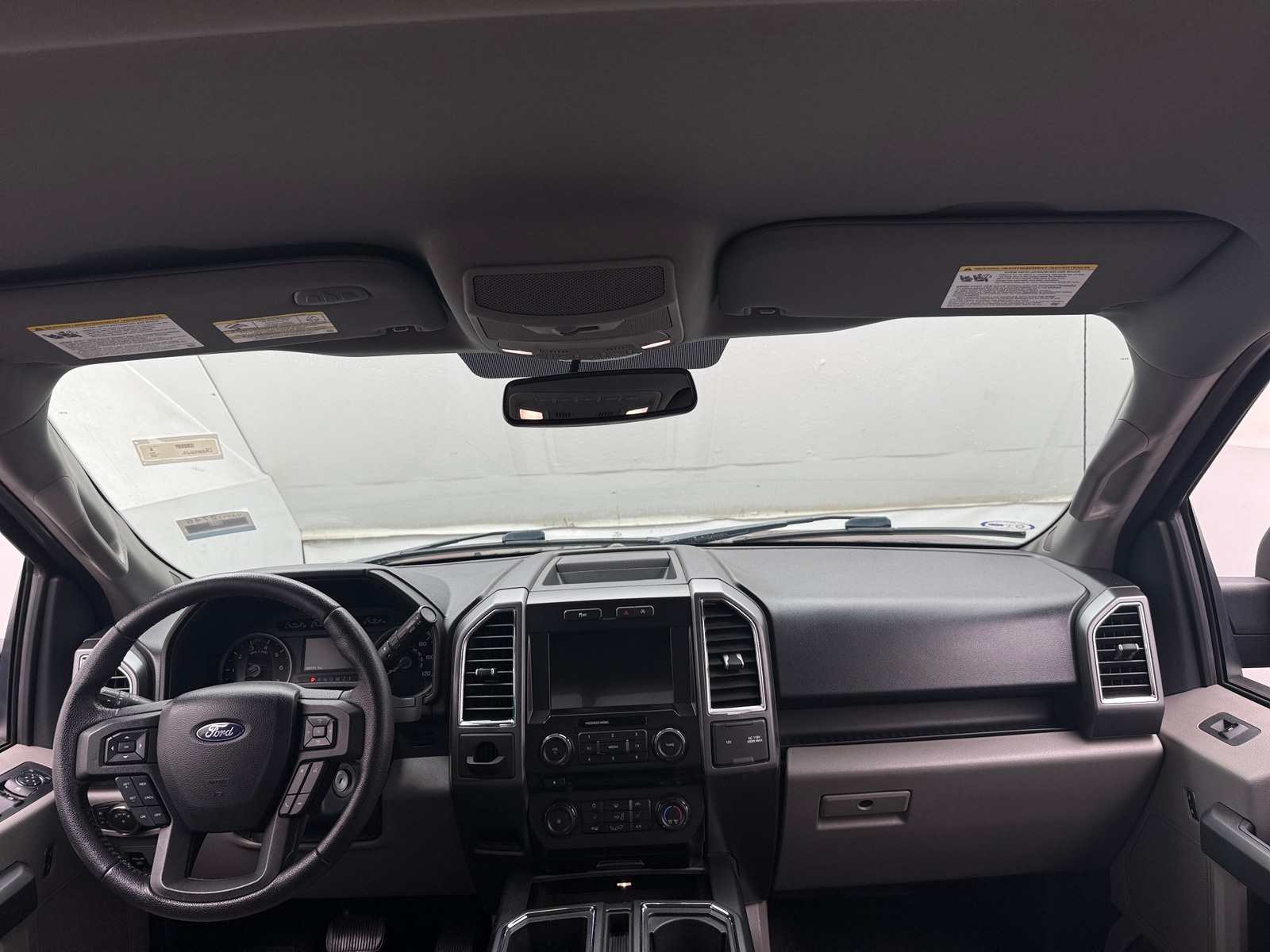 Thumbnail: 2016 Ford Econoline - 3