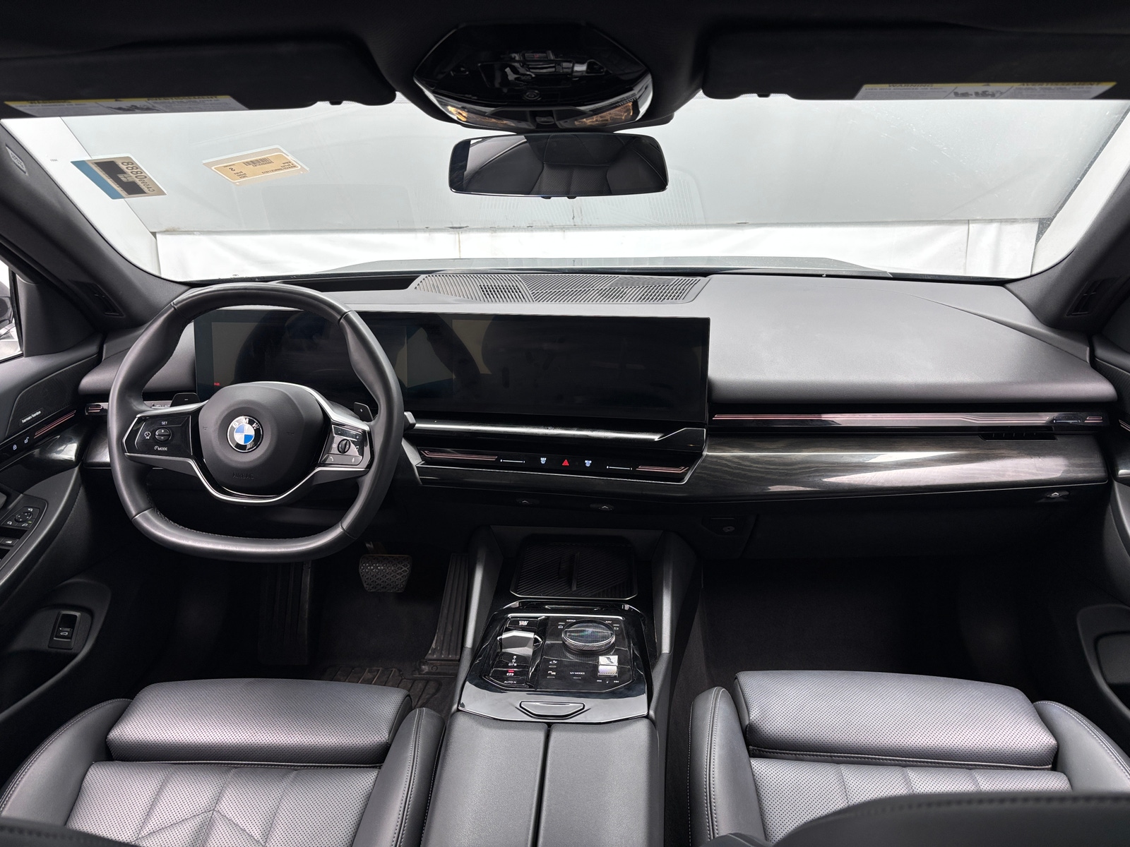 Thumbnail: 2024 BMW 5 Series - 2