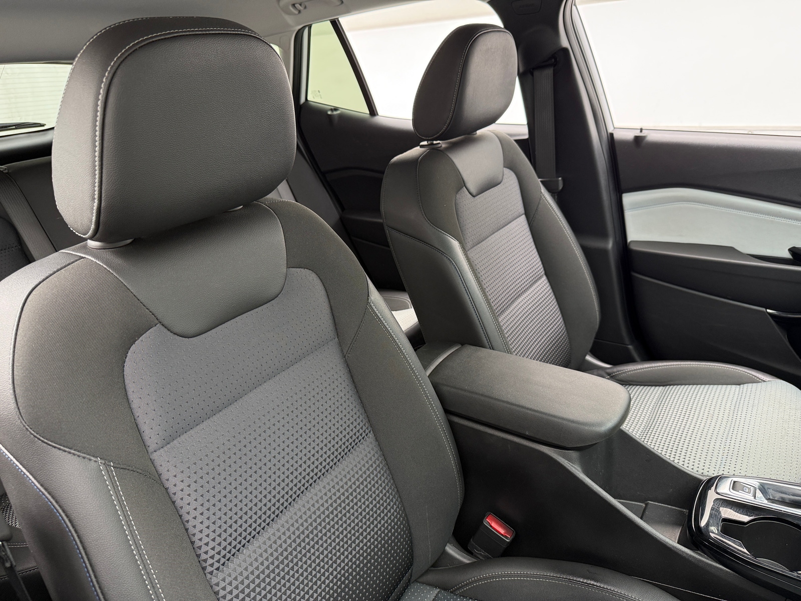Thumbnail: 2025 Chevrolet Trax - 2