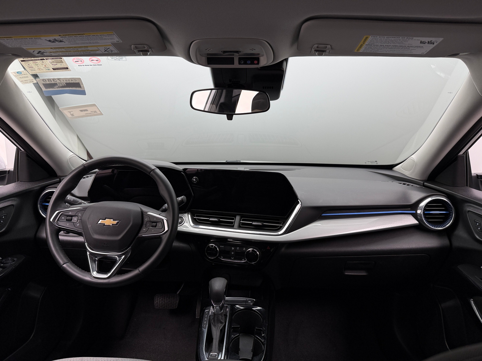 Thumbnail: 2025 Chevrolet Trax - 3