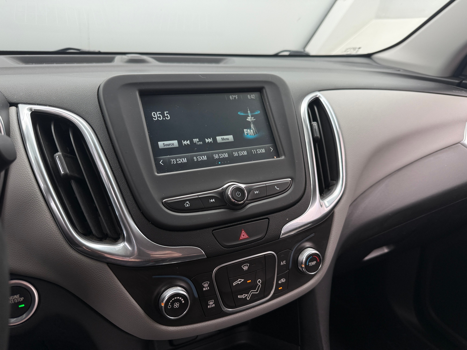 Thumbnail: 2018 Chevrolet Equinox - 4