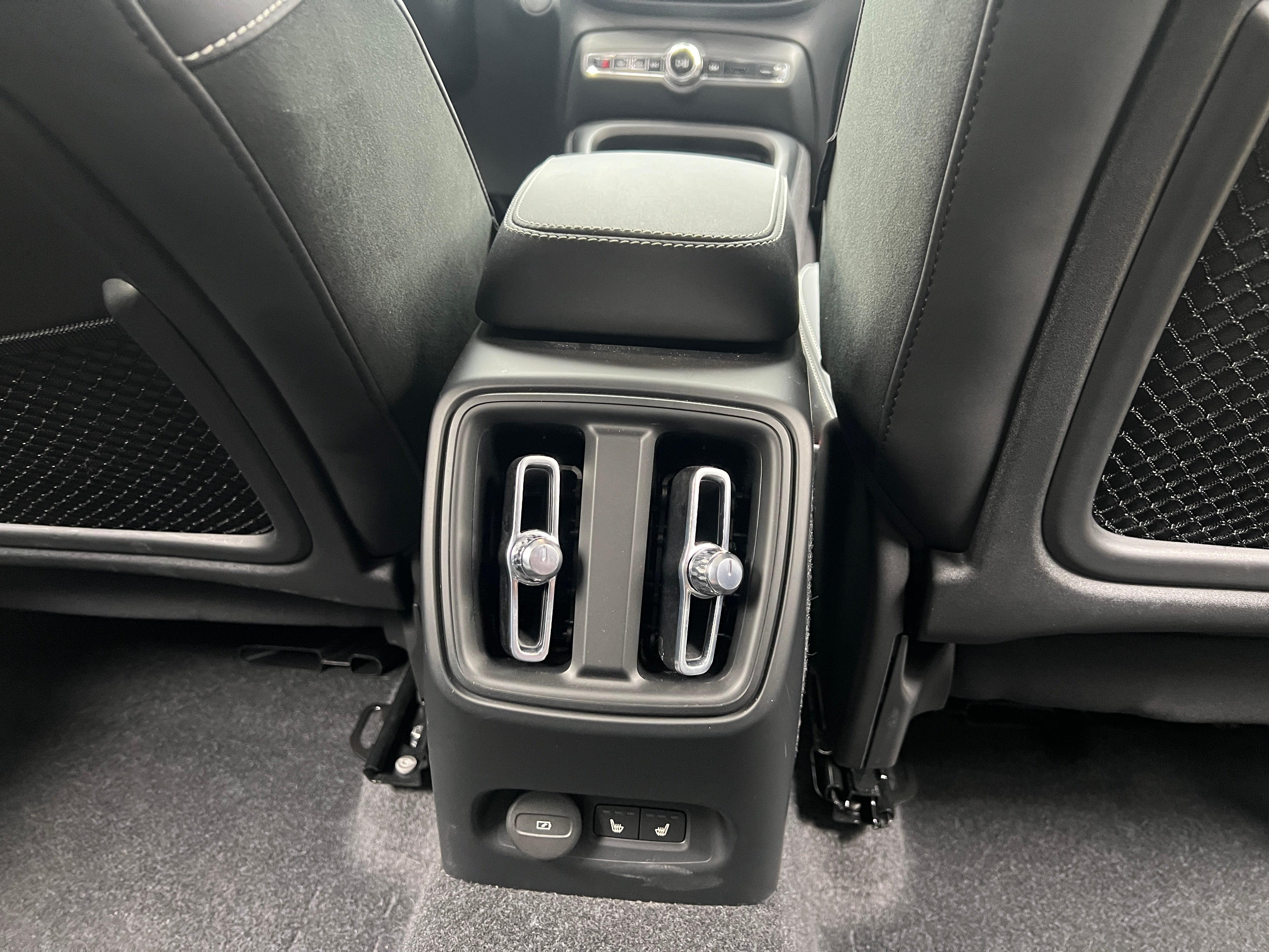 Used 2023 Volvo C40 Plus with VIN YV4ED3GL3P2051693 for sale in Oak Creek, WI